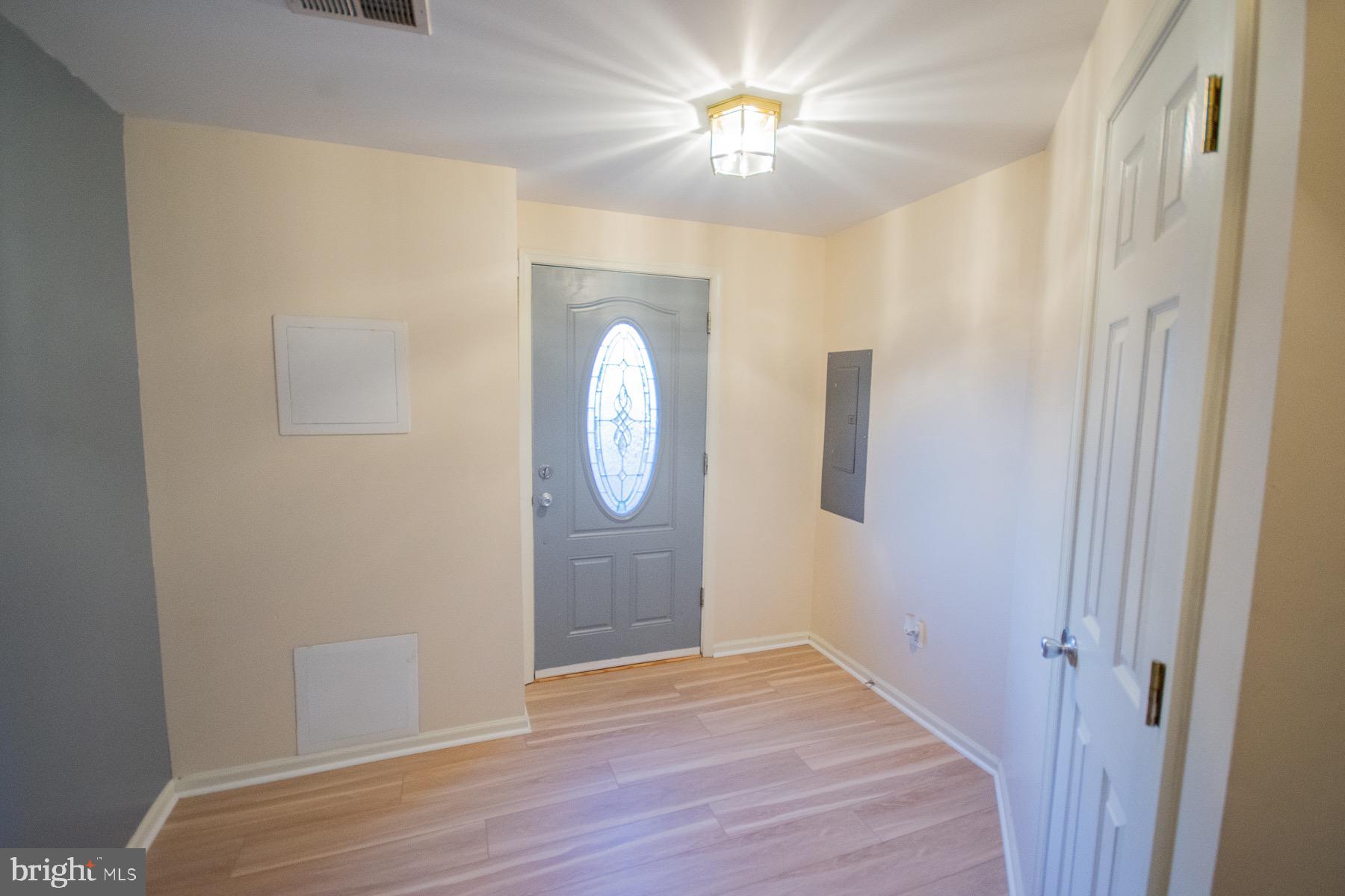 LAUREL RIDGE - Residential