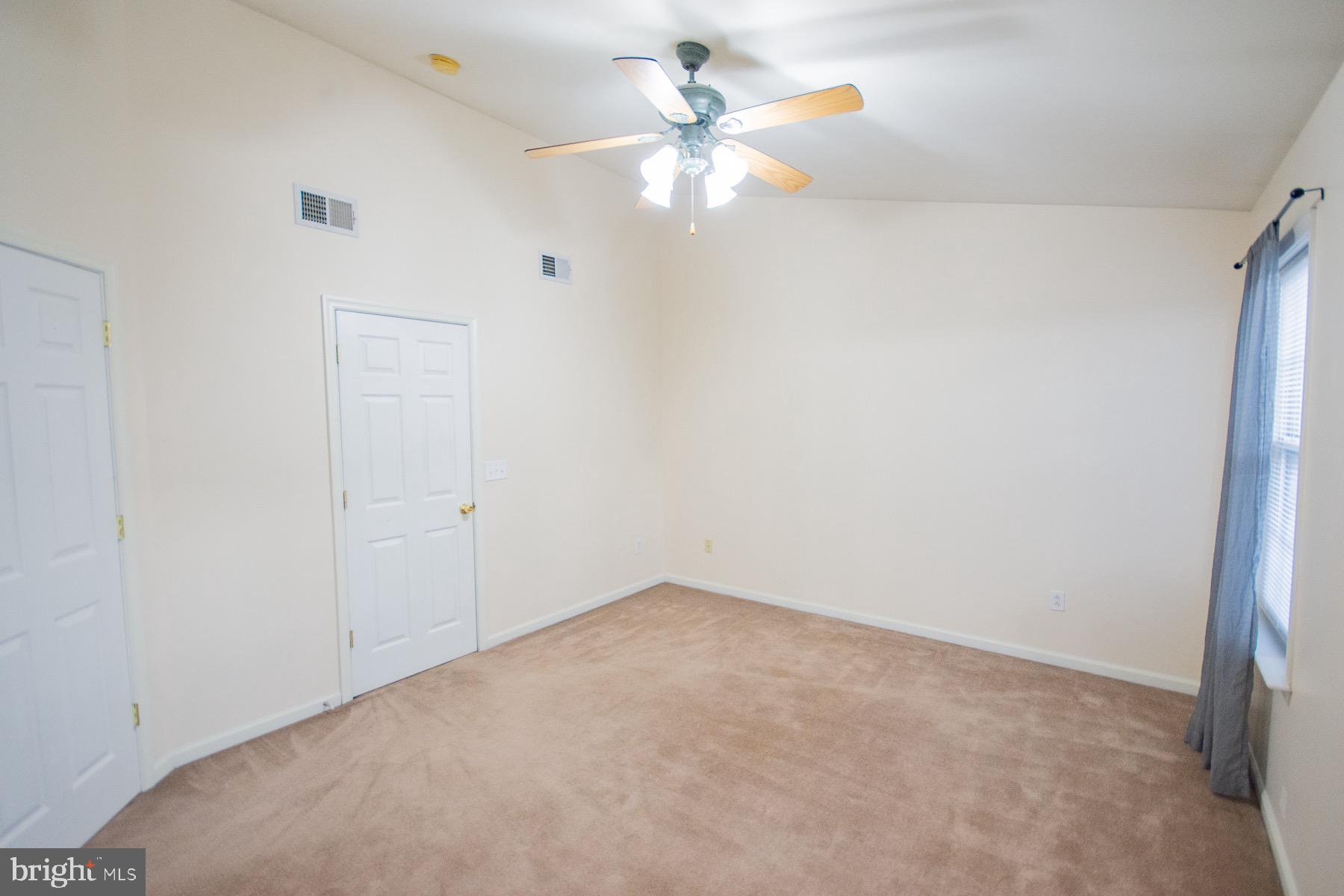 LAUREL RIDGE - Residential