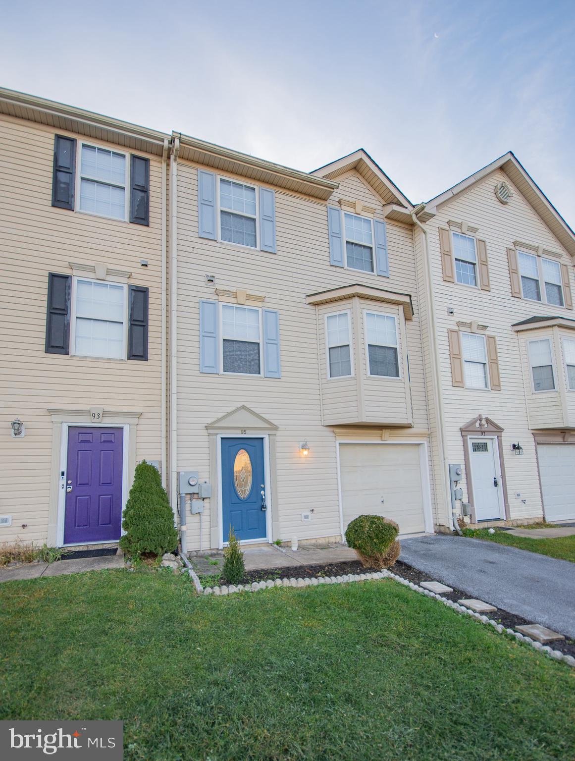 LAUREL RIDGE - Residential