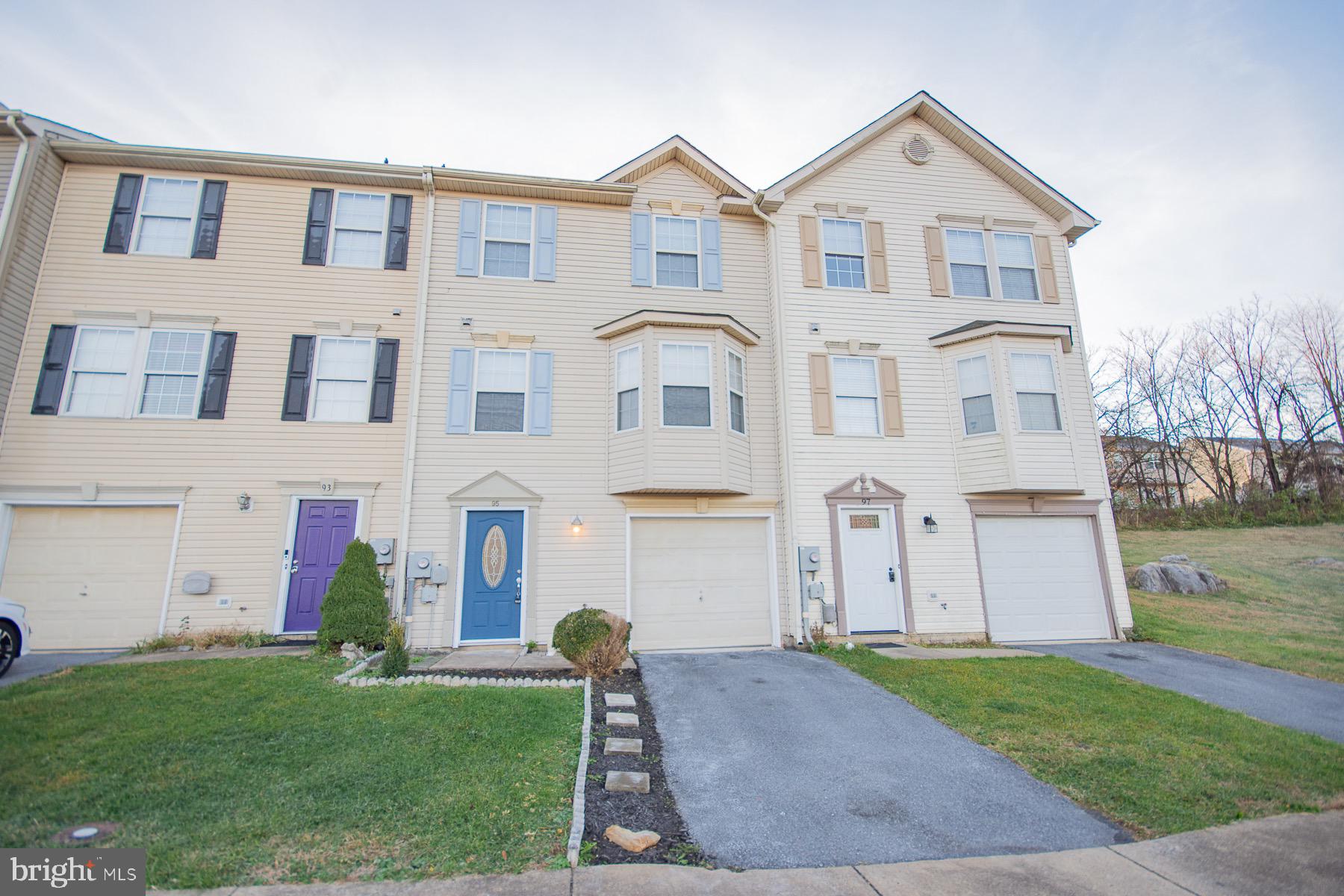 LAUREL RIDGE - Residential