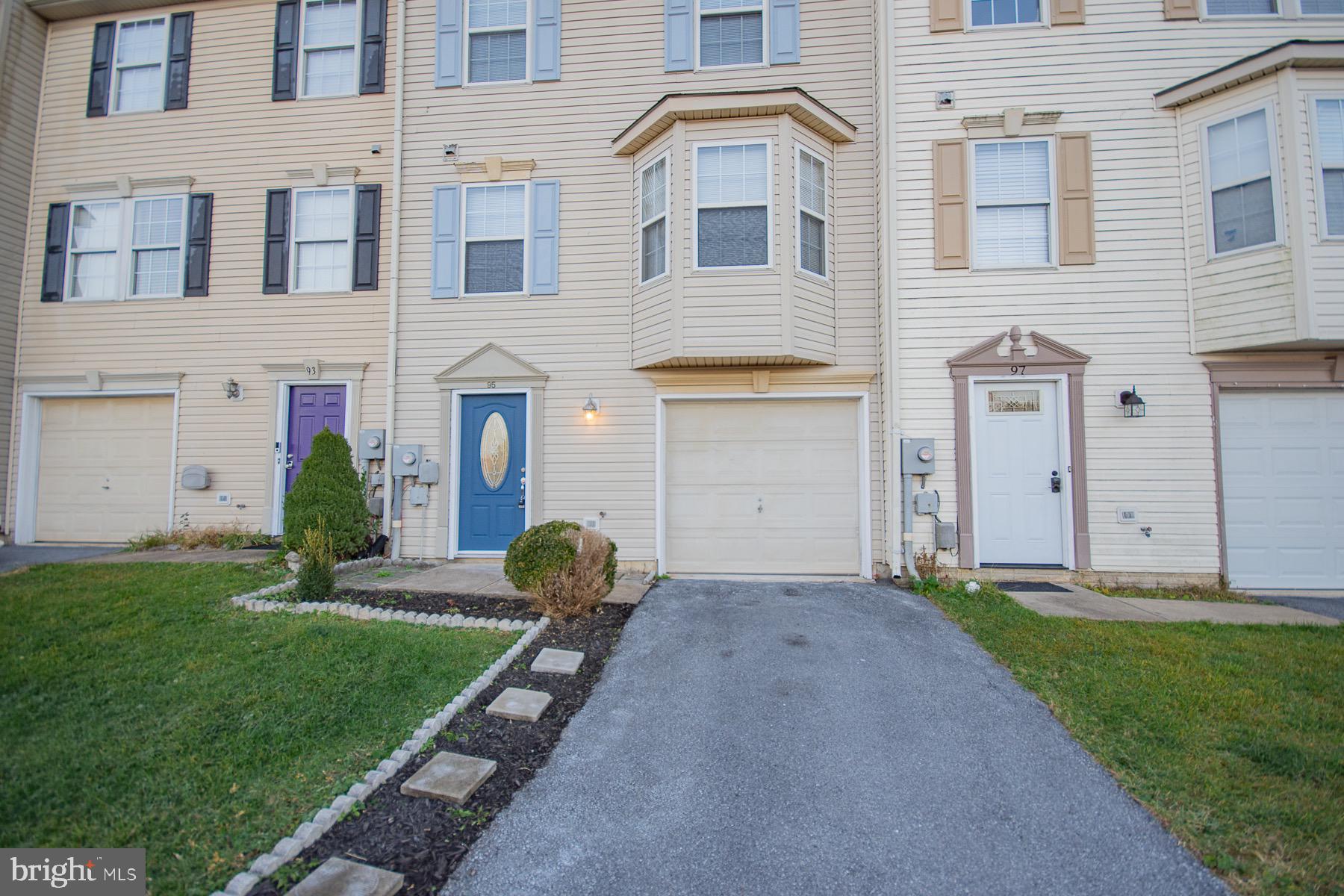 LAUREL RIDGE - Residential