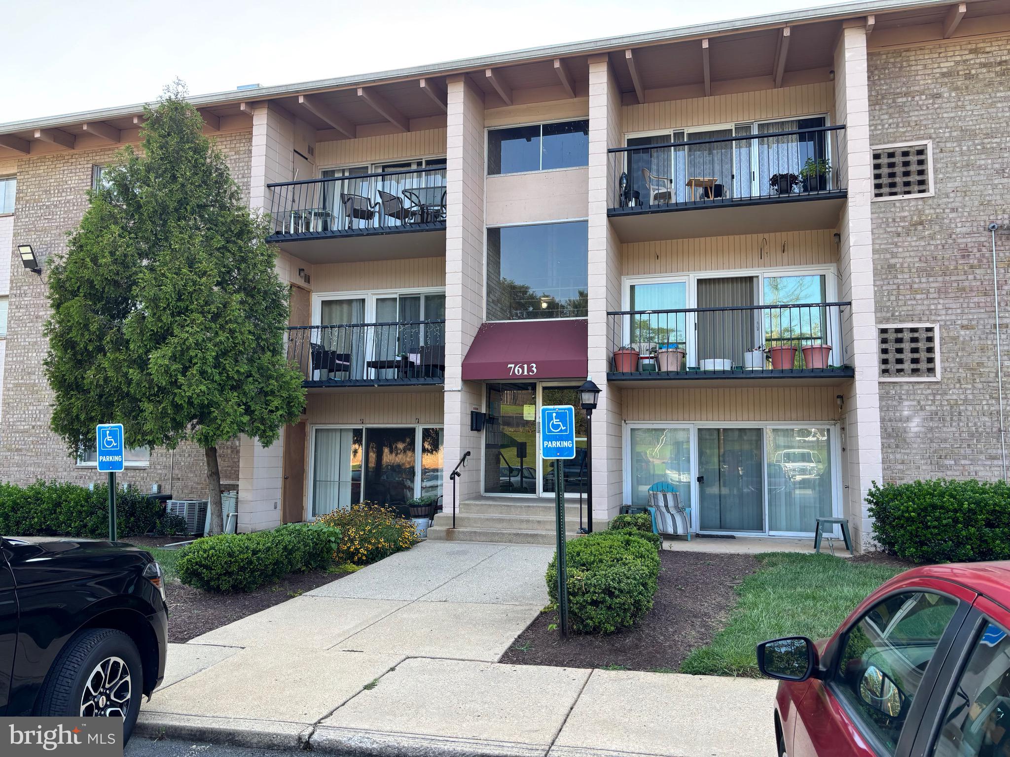 FRENCHMANS CREEK - Residential Lease