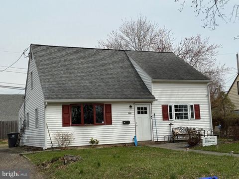 Photo of 321 W Chestnut Street, POTTSTOWN, PA 19464 (MLS # PAMC2171494)