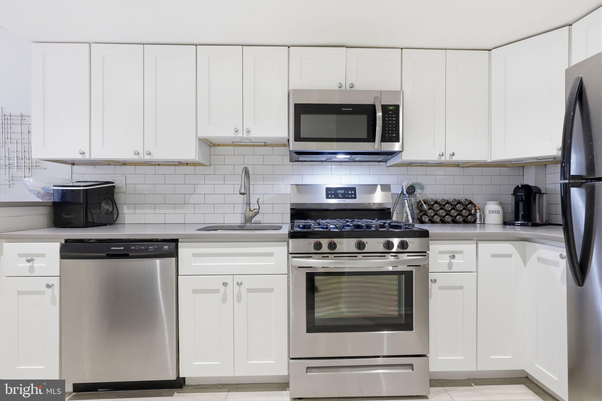 870 N 28TH STREET 00 103