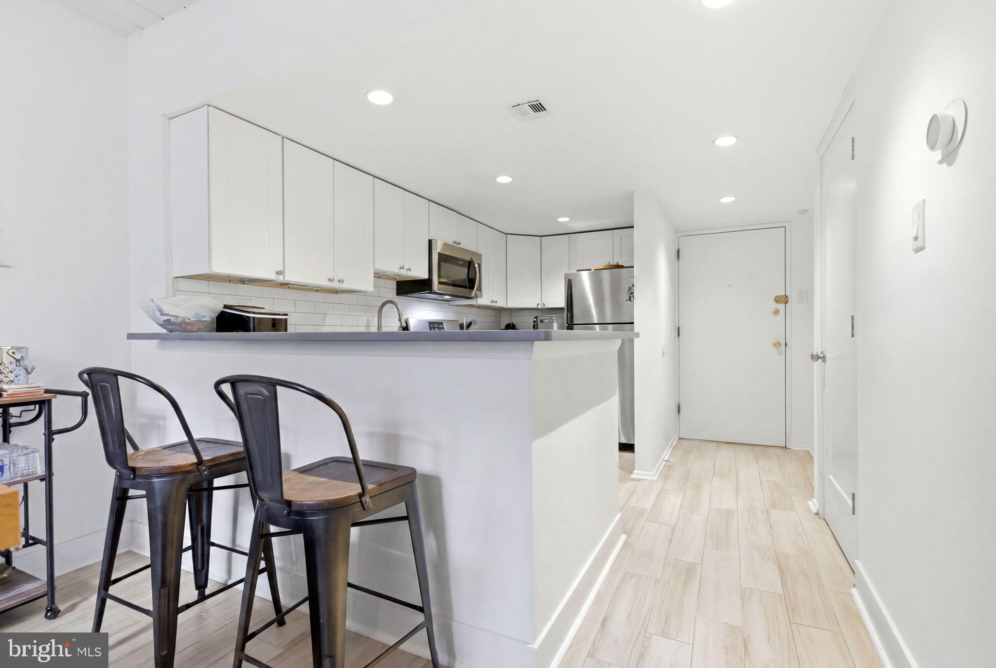 870 N 28TH STREET 00 103