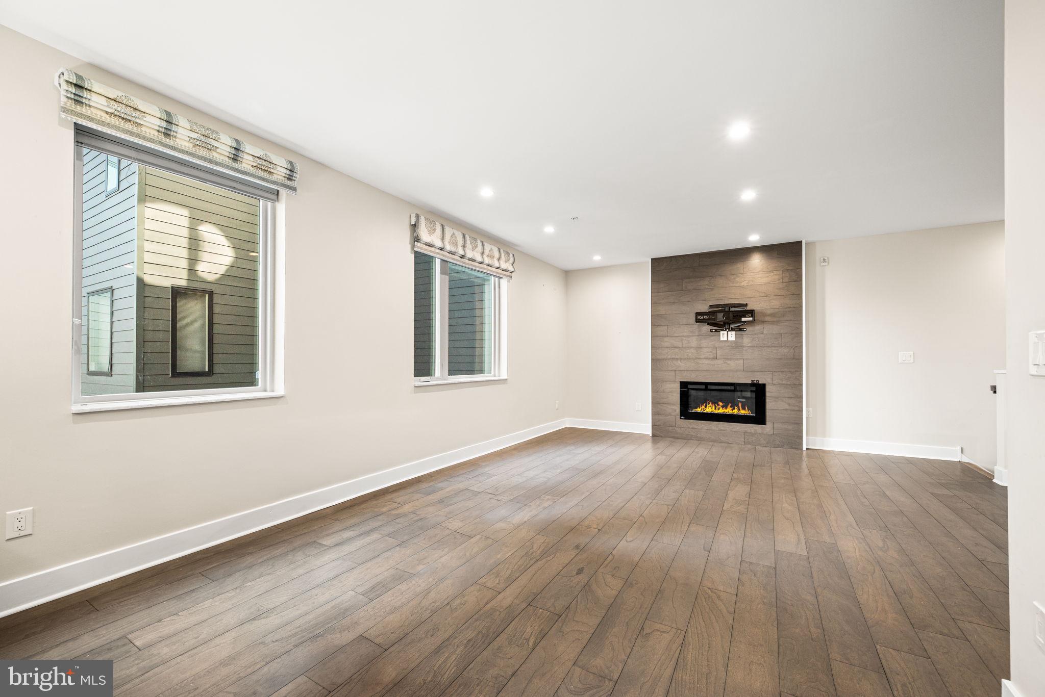 1405 FRANKFORD AVENUE 304