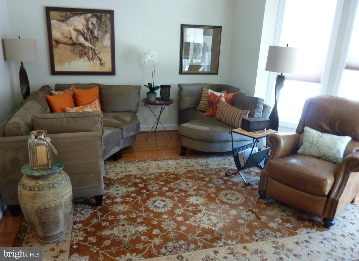 KINCAID FOREST - Residential Lease