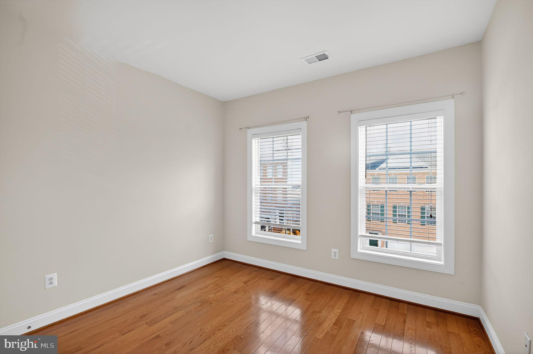 KINCAID FOREST - Residential Lease