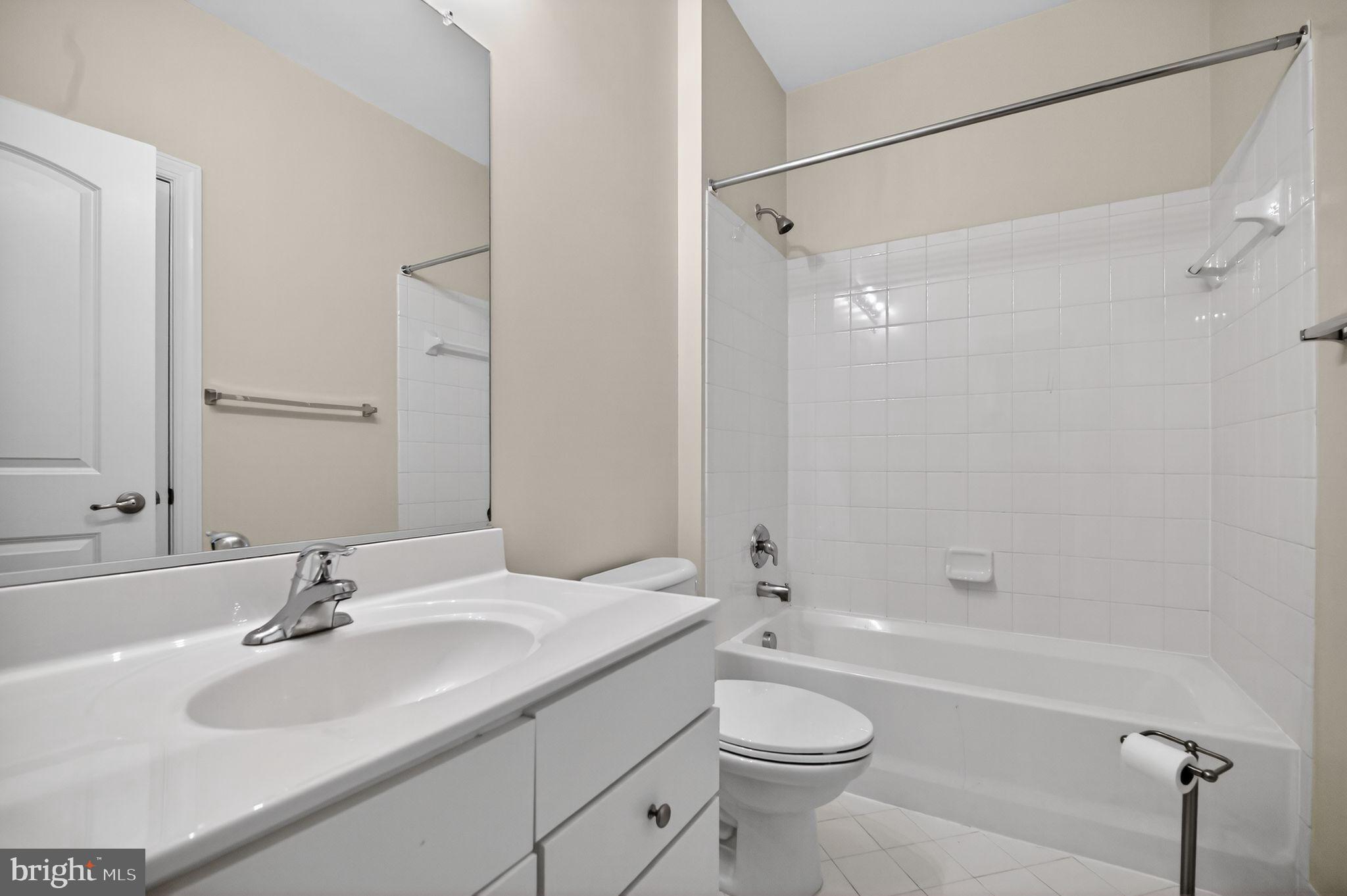 KINCAID FOREST - Residential Lease