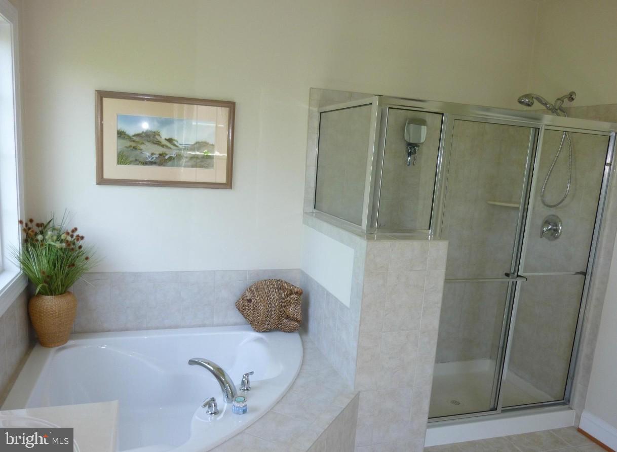 KINCAID FOREST - Residential Lease