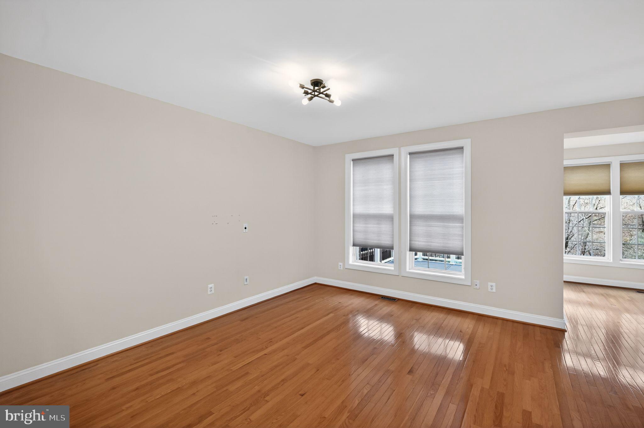 KINCAID FOREST - Residential Lease