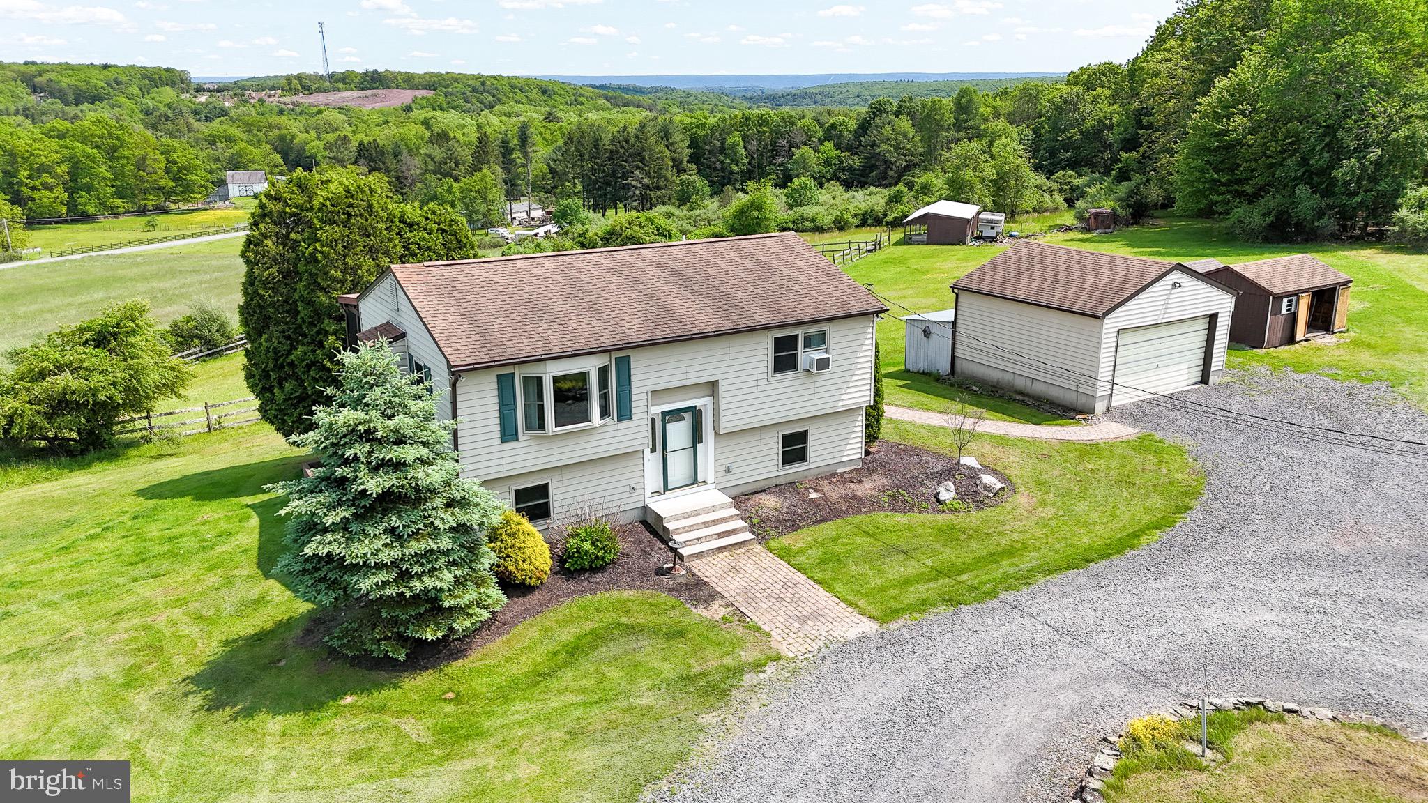 924 HELL HOLLOW ROAD