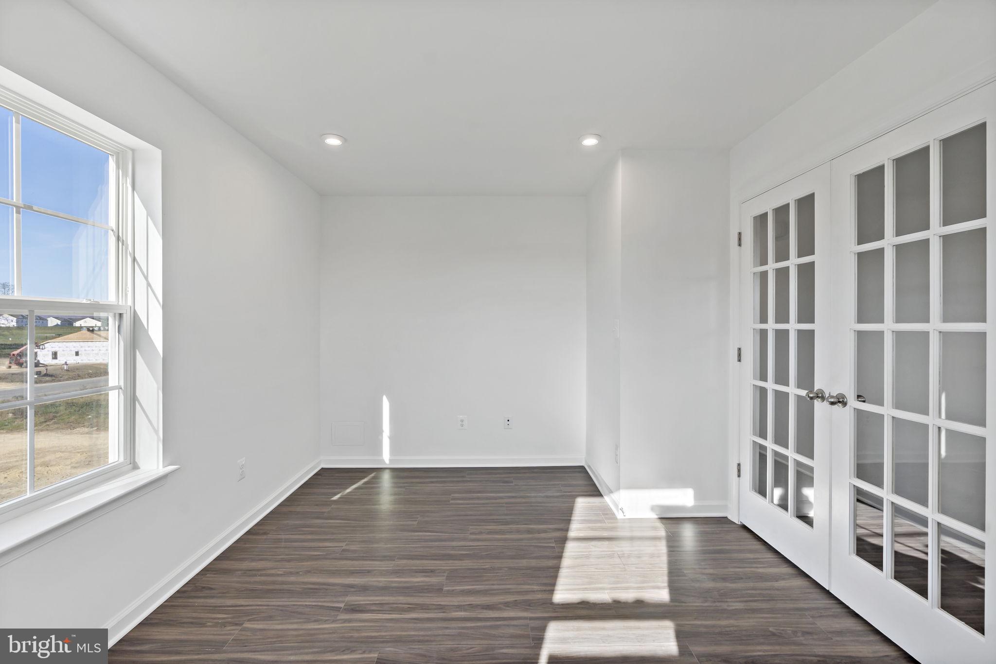 SOUTH BROOK - Residential