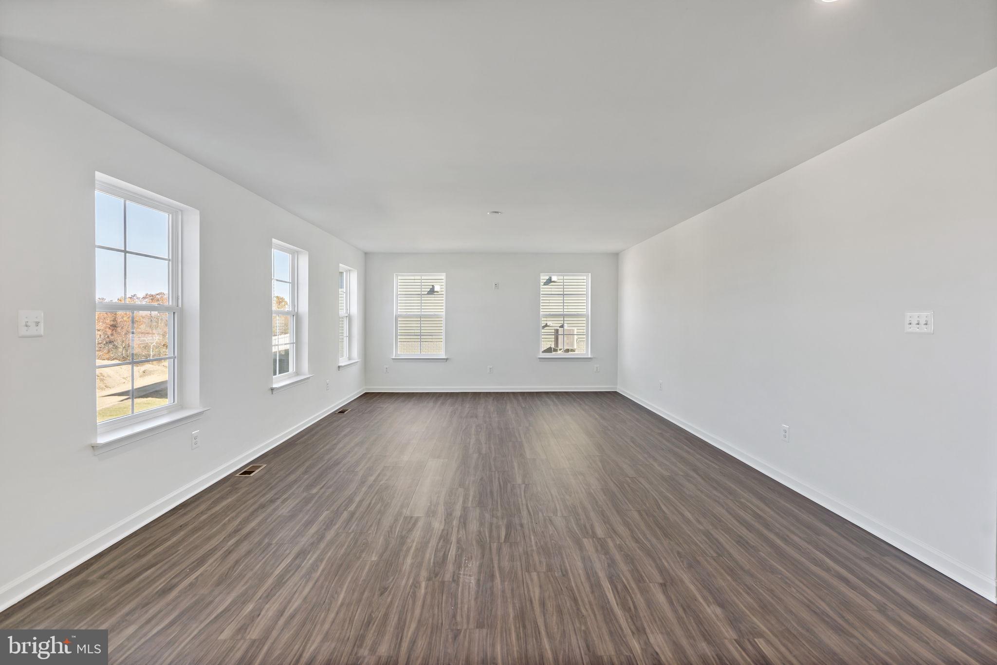 SOUTH BROOK - Residential