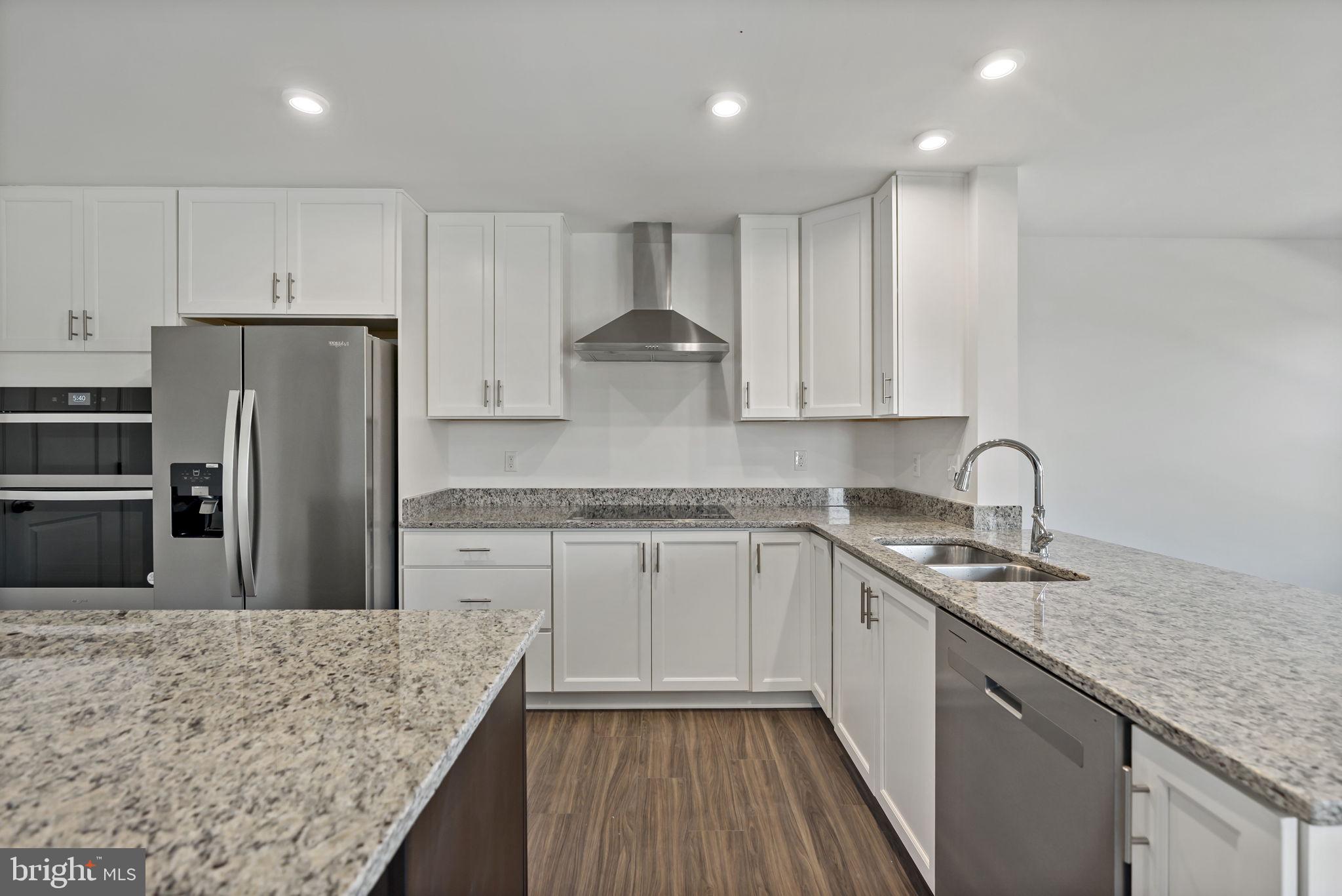 SOUTH BROOK - Residential