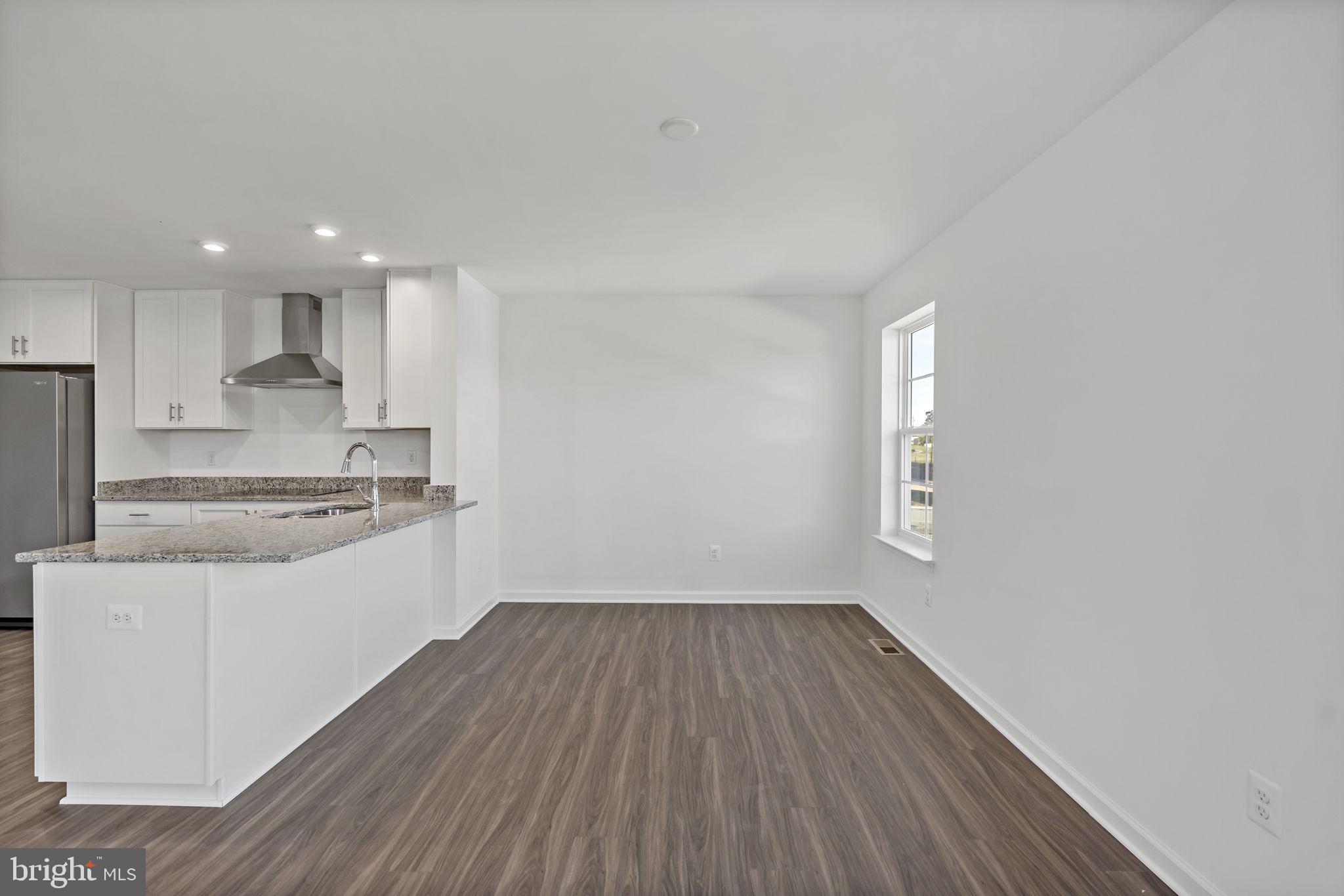 SOUTH BROOK - Residential