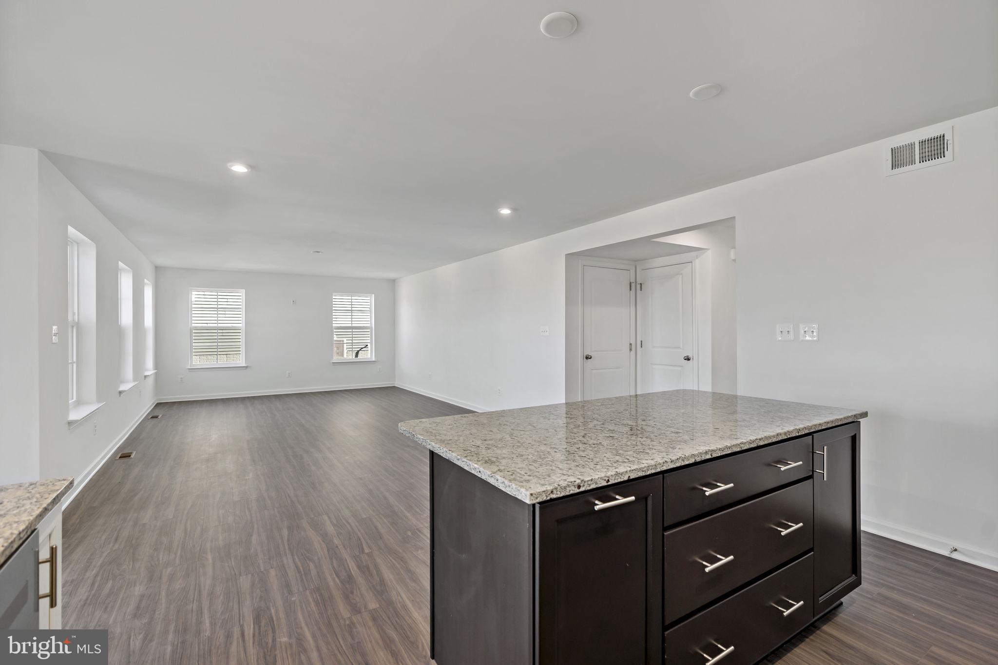 SOUTH BROOK - Residential