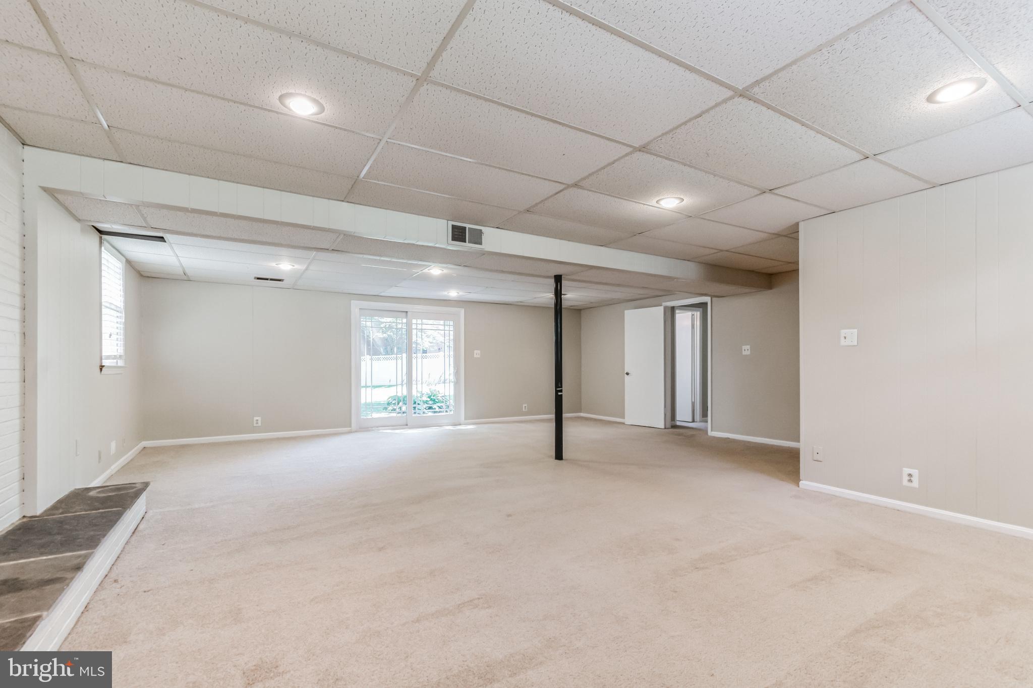 WILLOW WOODS - Residential Lease