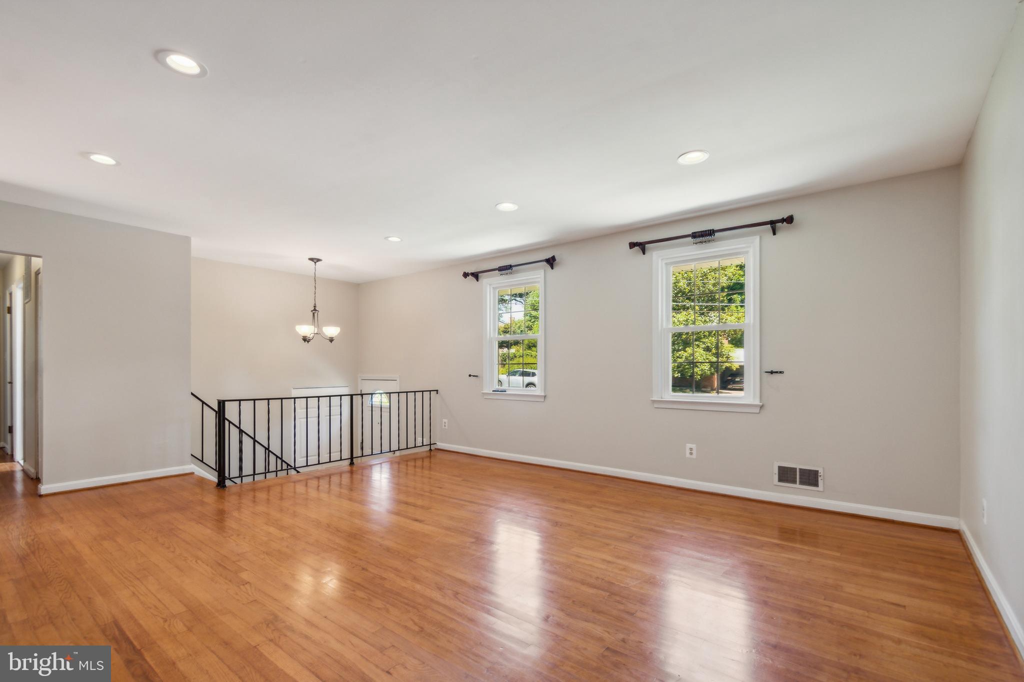 WILLOW WOODS - Residential Lease