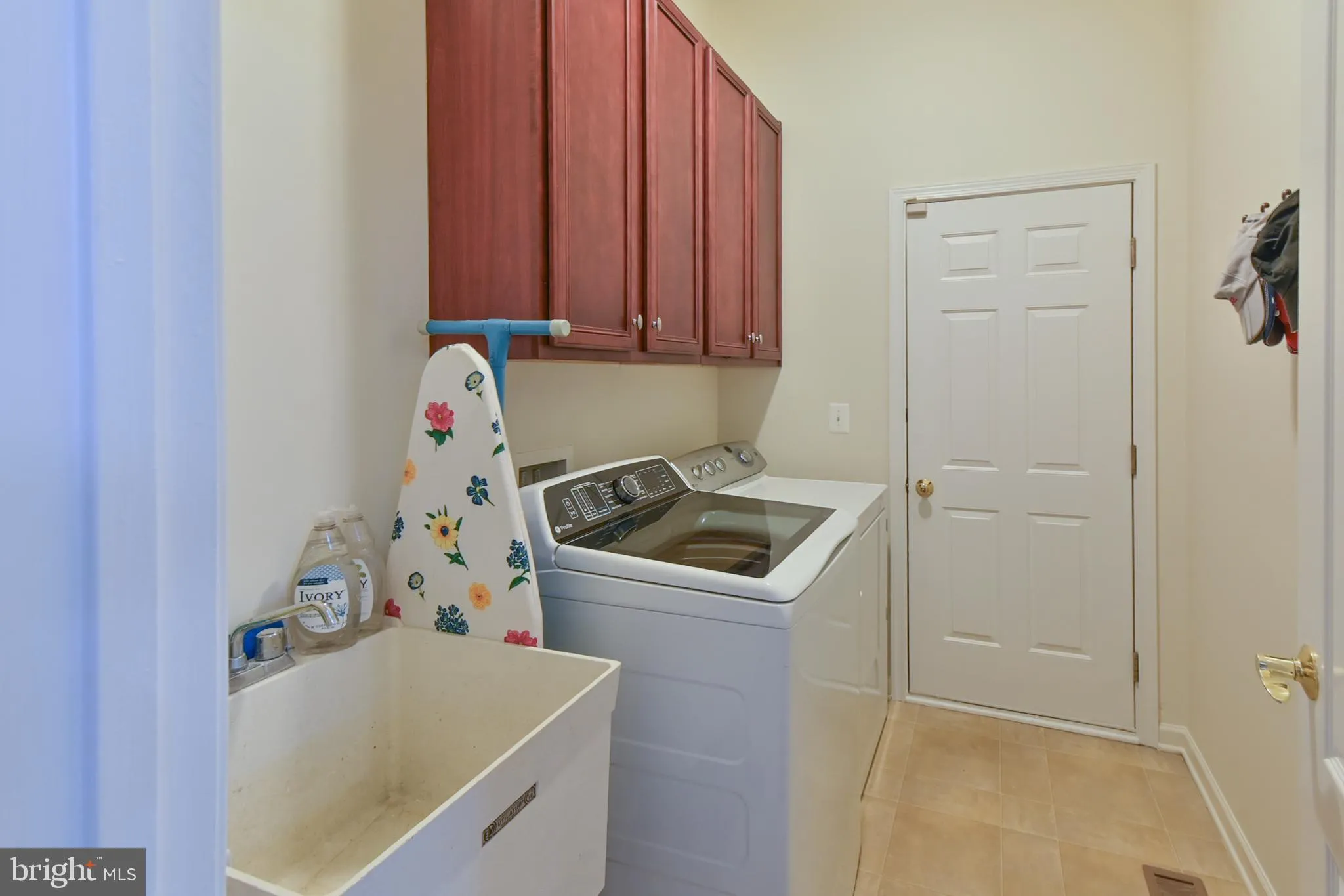 Martinsburg, West Virginia 25403, United States, 3 Bedrooms Bedrooms, ,3 BathroomsBathrooms,Residential,Coming Soon,137279