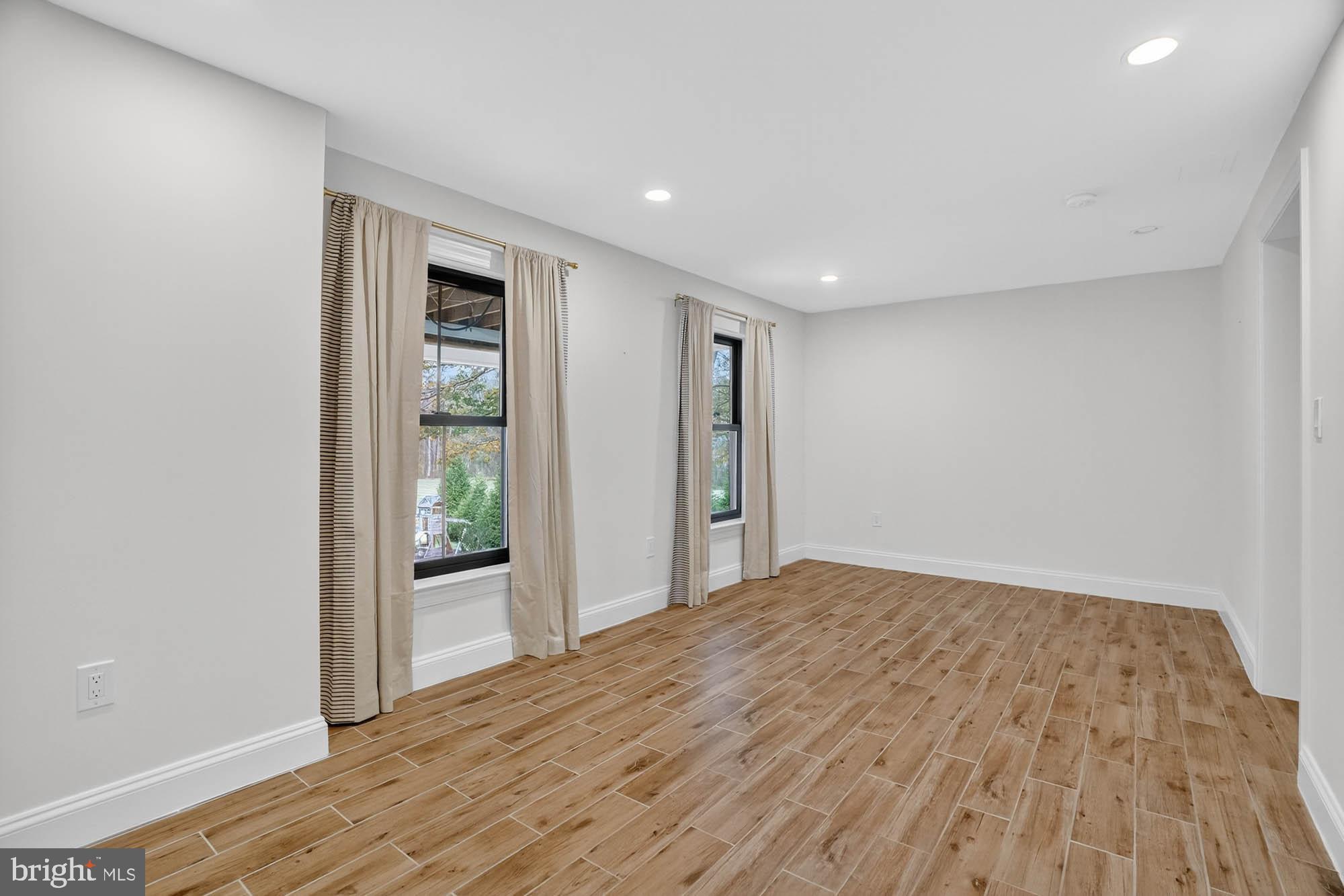 HIGHLAND - Residential