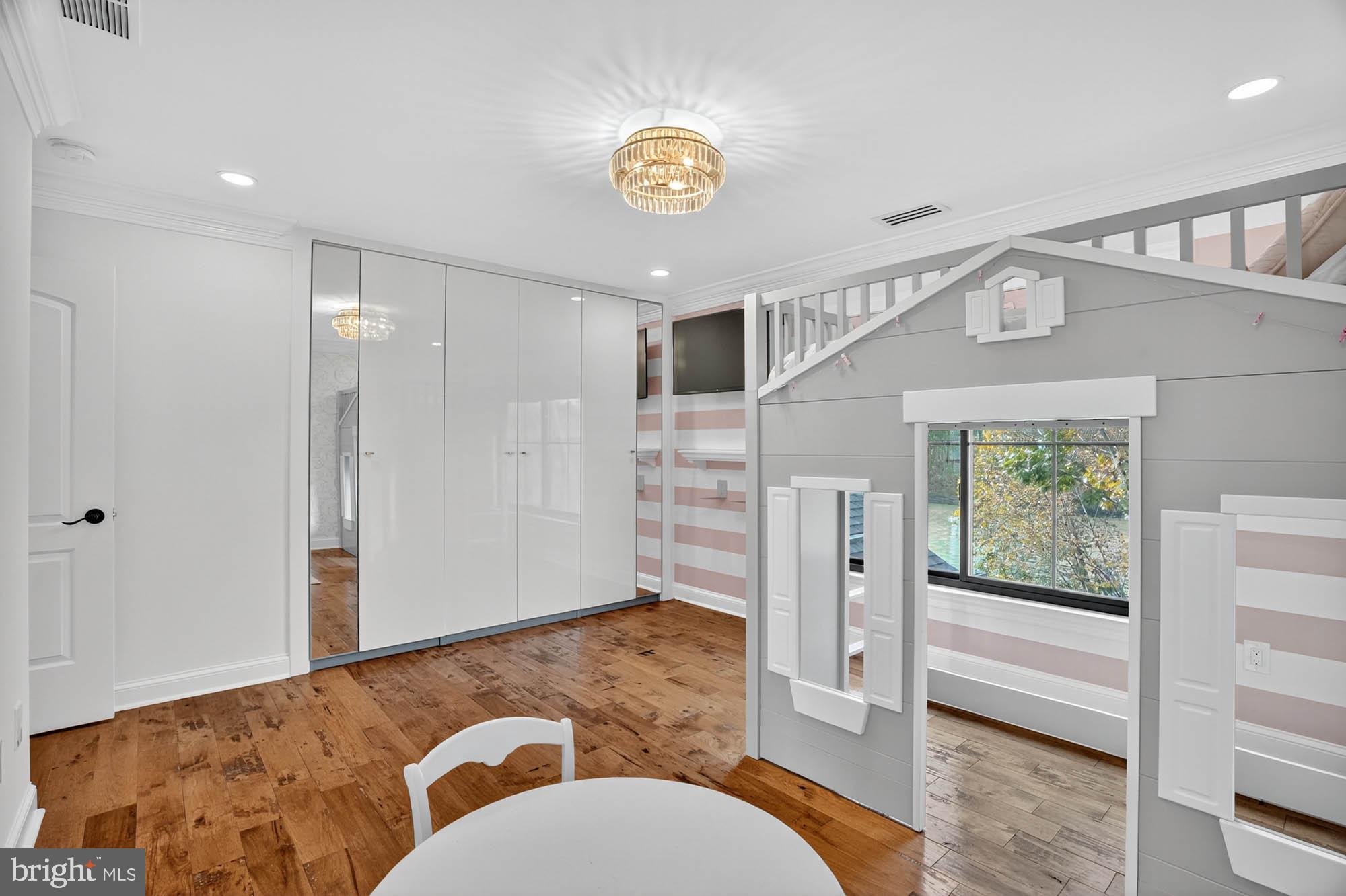 HIGHLAND - Residential