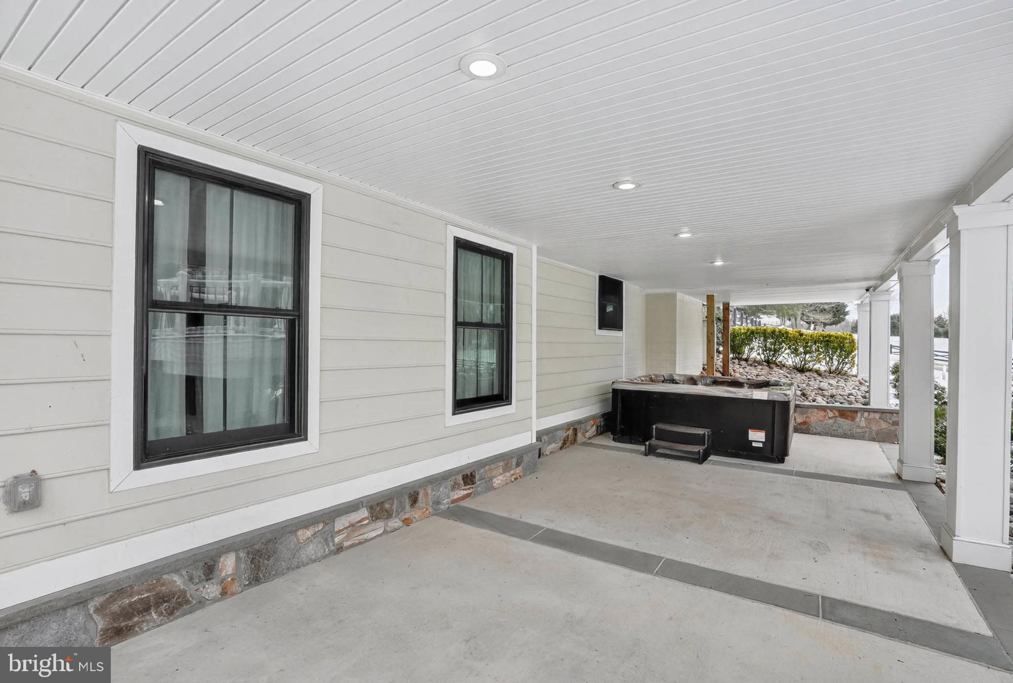 HIGHLAND - Residential