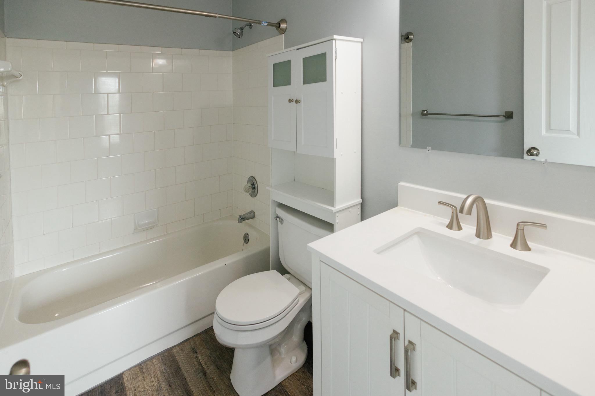 STONEY BEACH - Residential