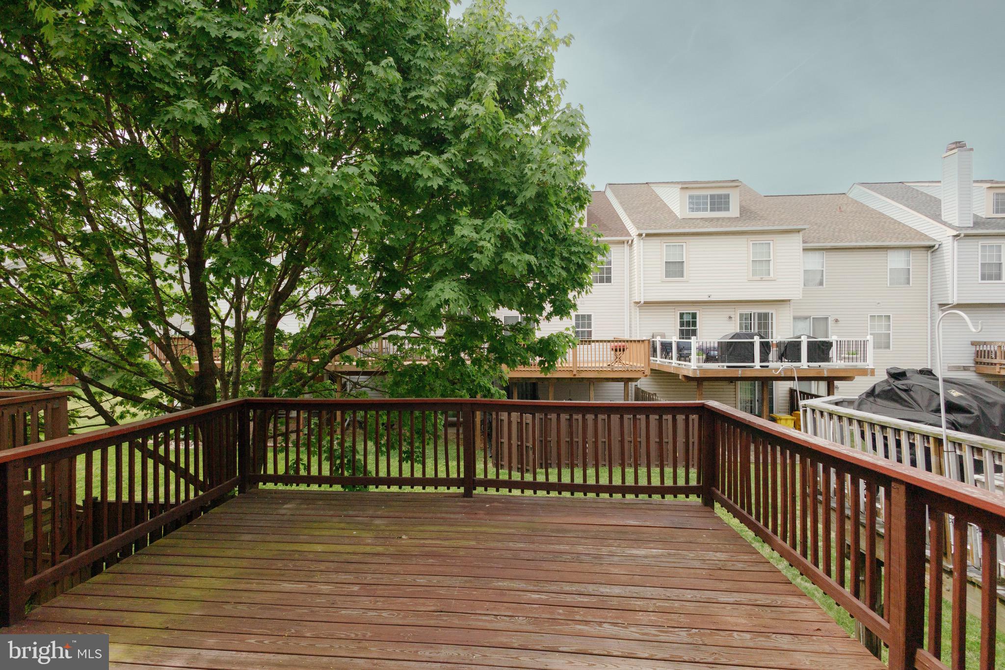 STONEY BEACH - Residential