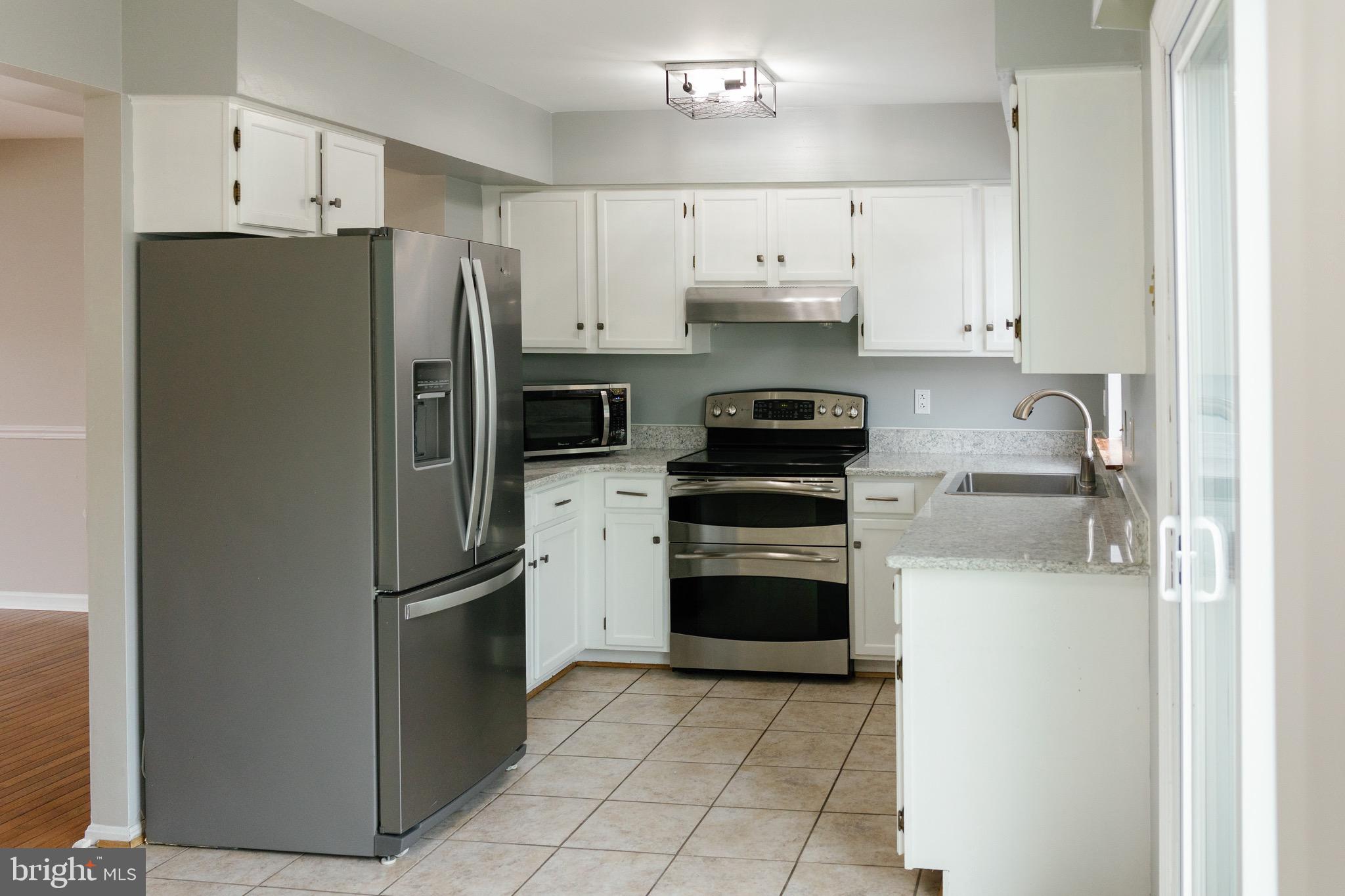 STONEY BEACH - Residential