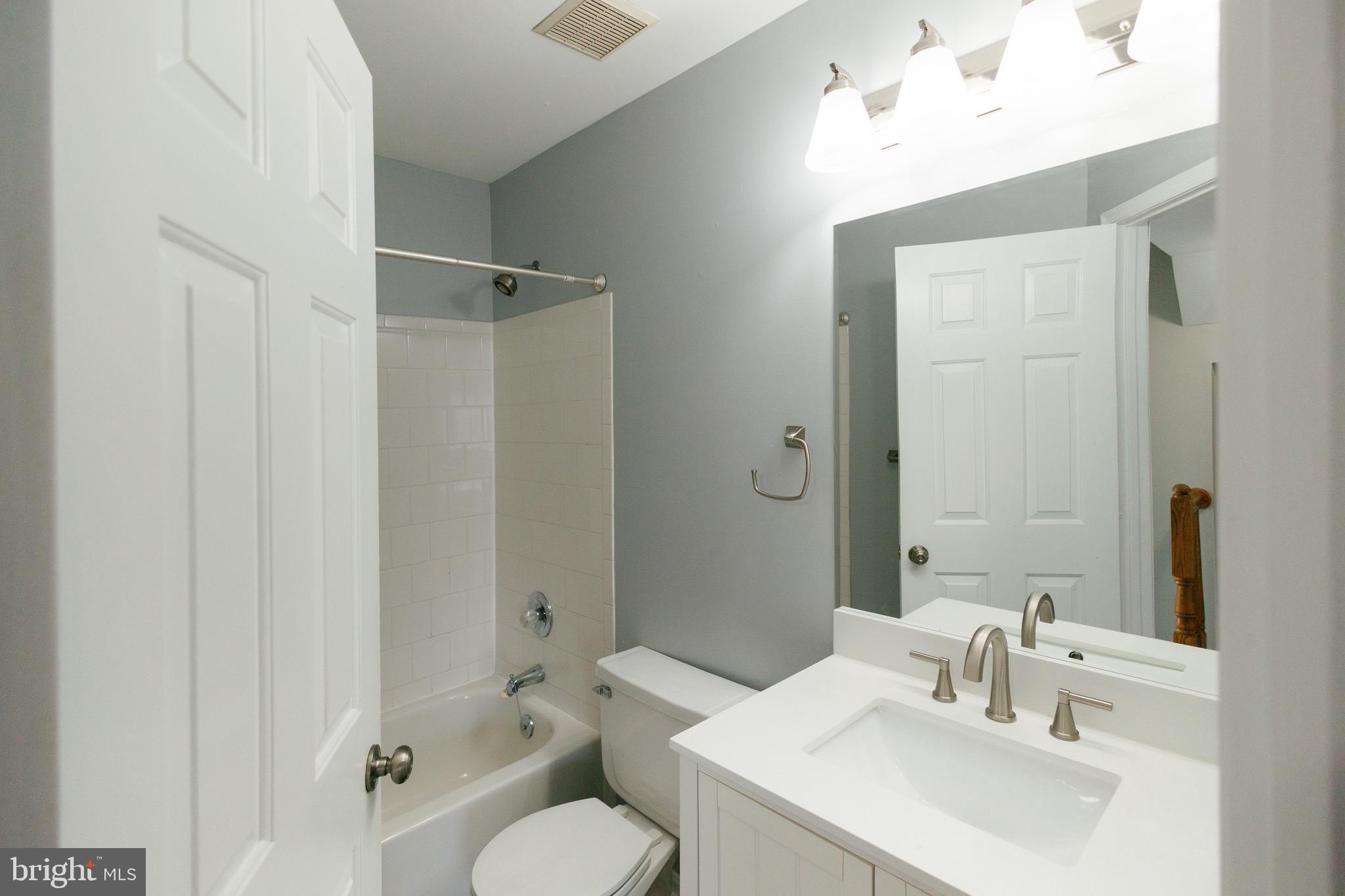 STONEY BEACH - Residential