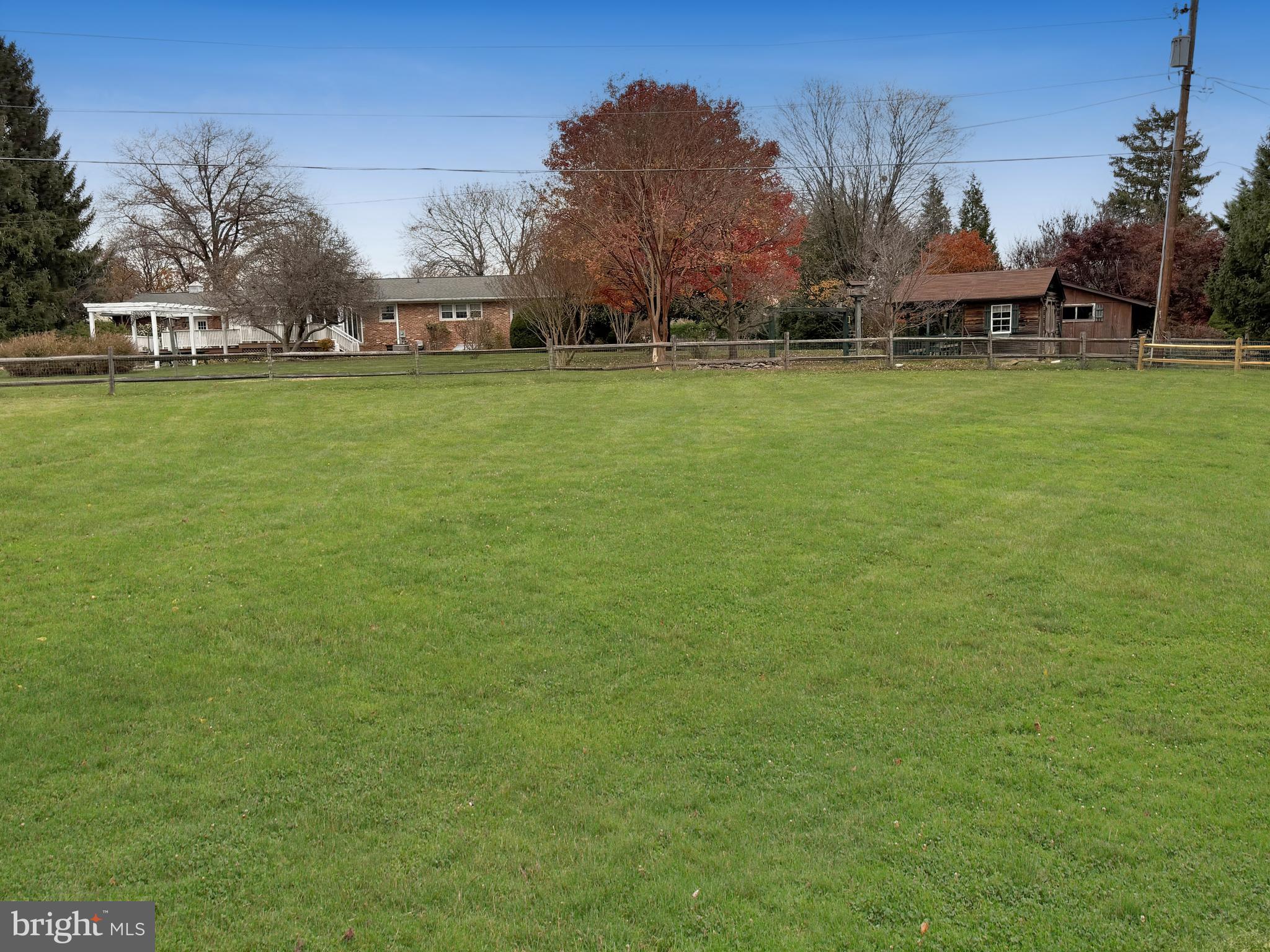 BROADVIEW ACRES - Residential