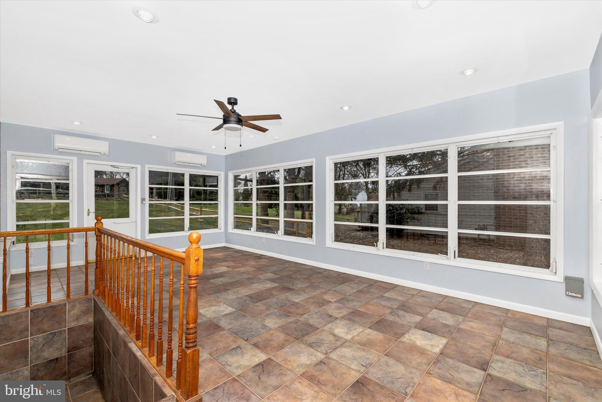 BROADVIEW ACRES - Residential