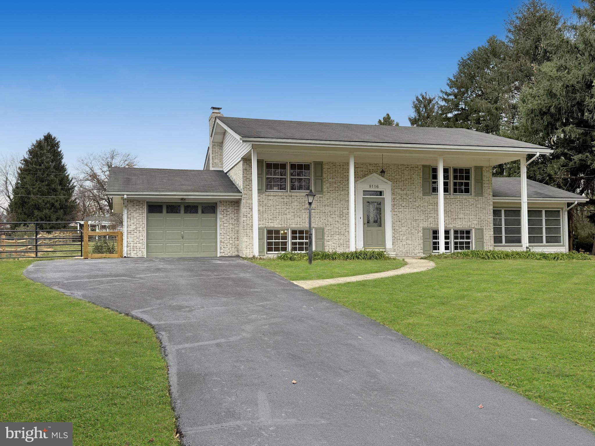 BROADVIEW ACRES - Residential