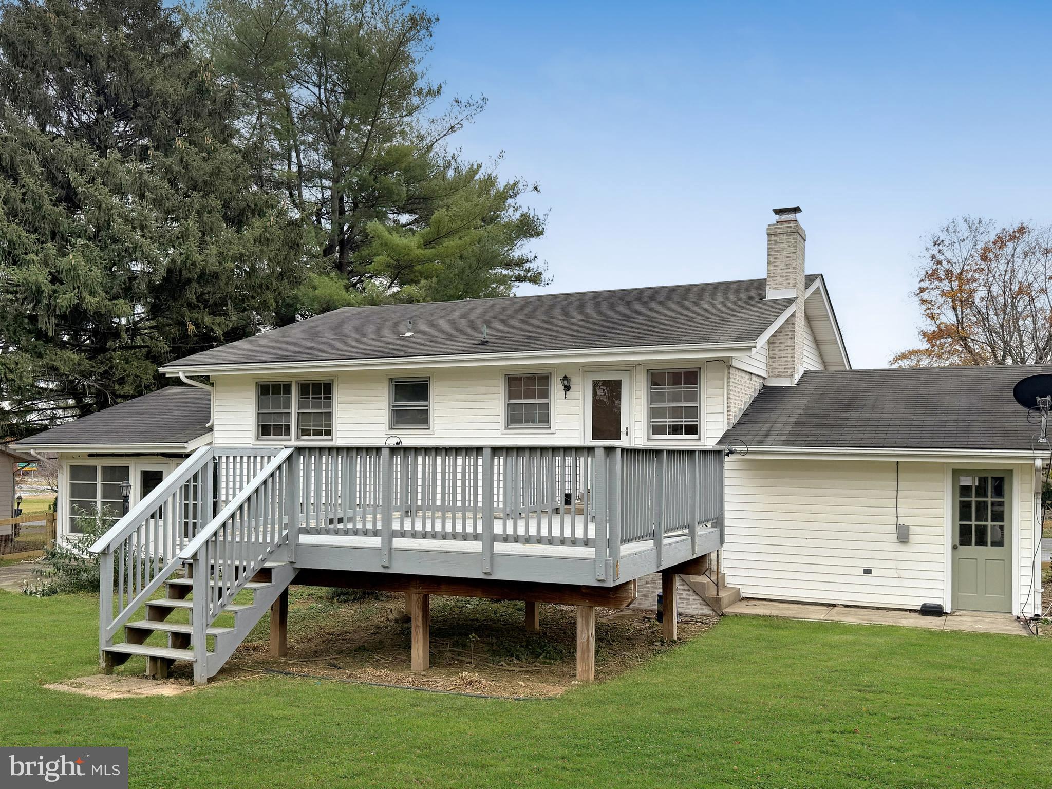 BROADVIEW ACRES - Residential