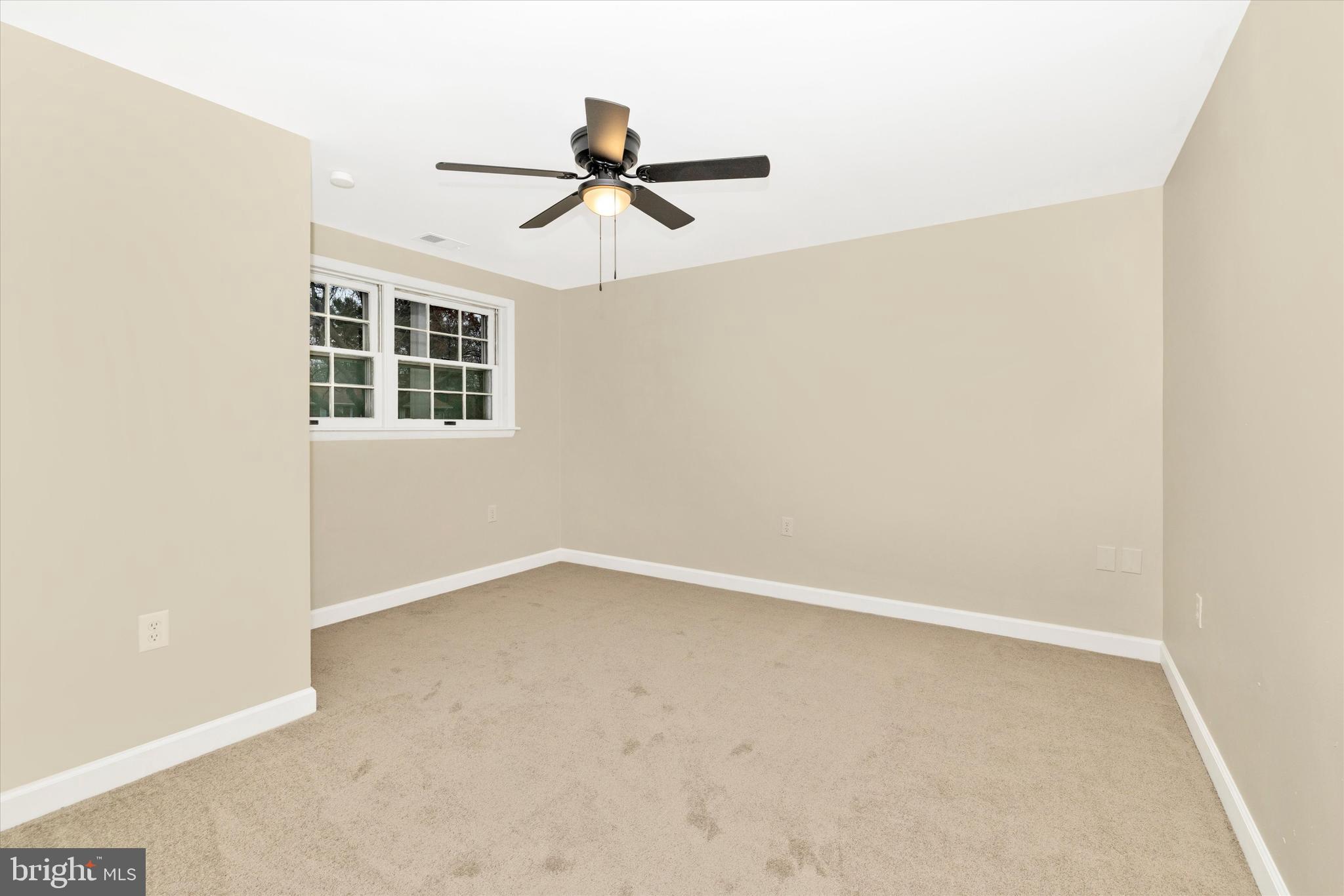 BROADVIEW ACRES - Residential