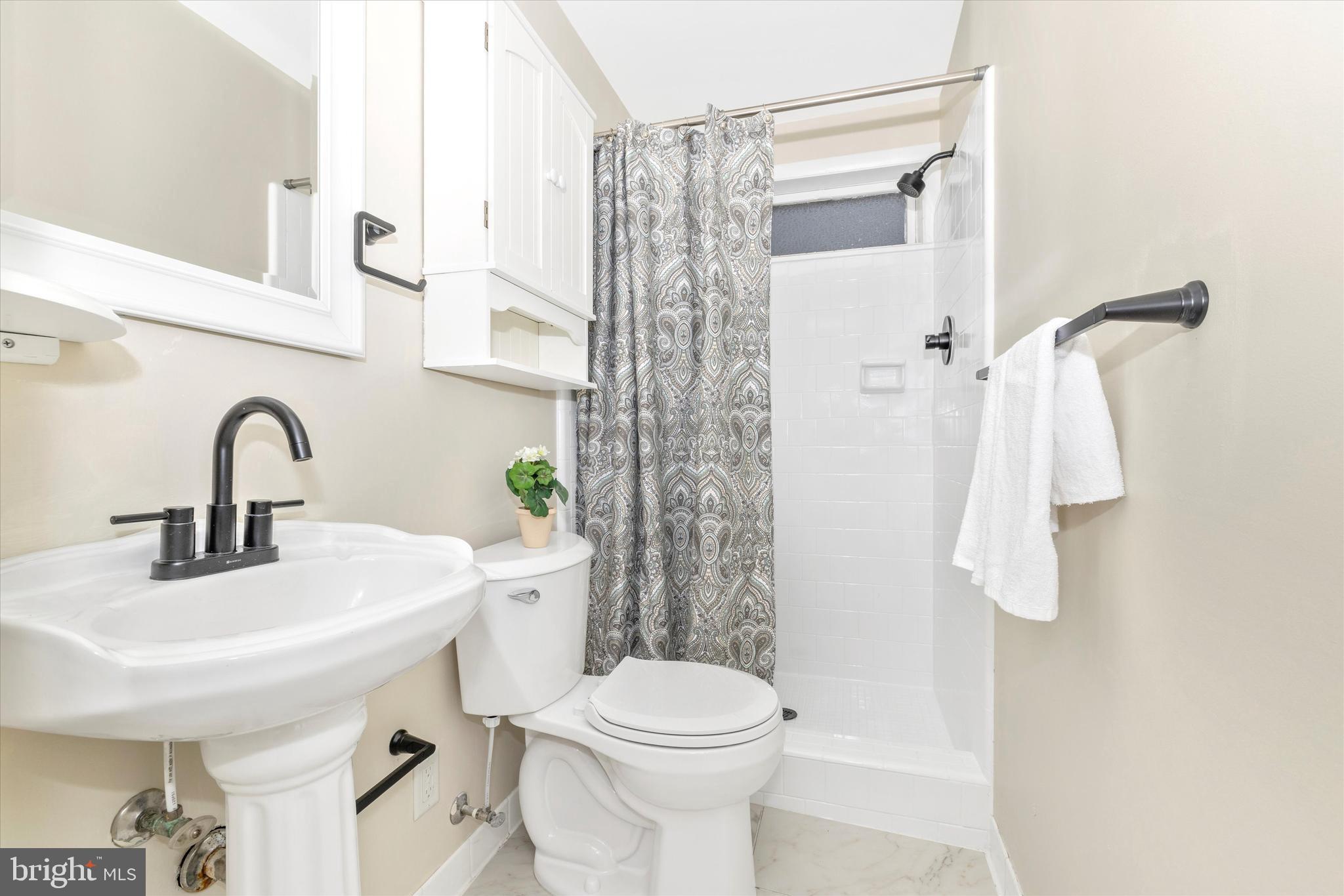 BROADVIEW ACRES - Residential