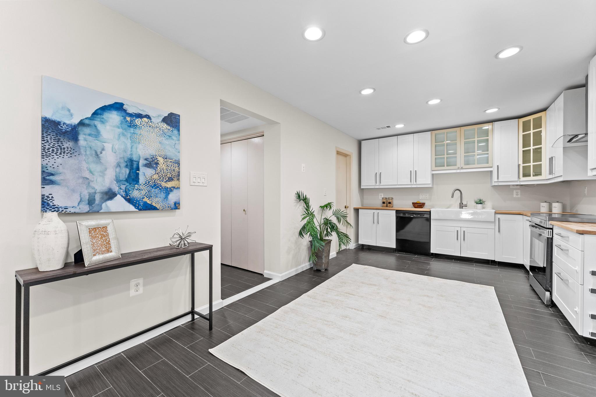 STONEGATE - Residential