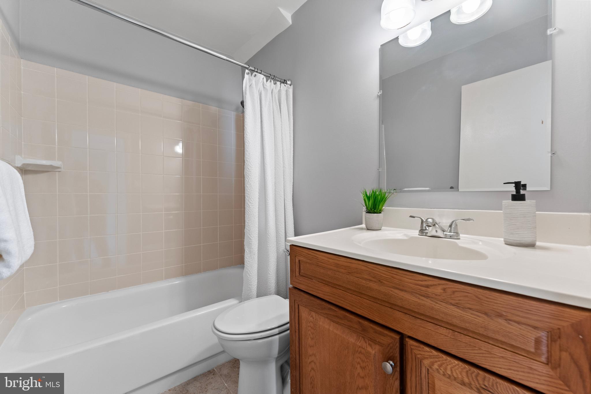 STONEGATE - Residential