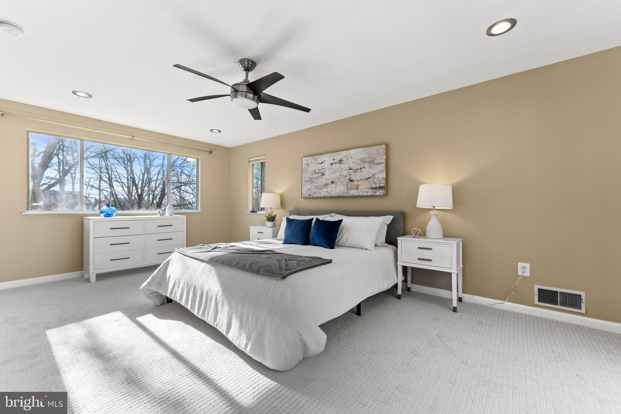 STONEGATE - Residential