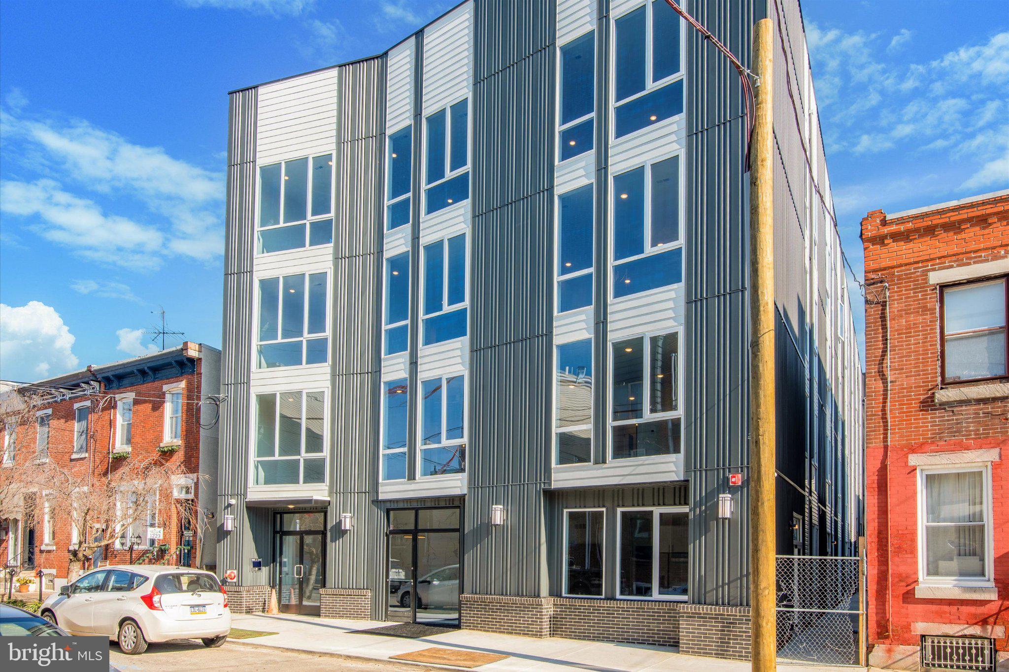 1221 E FLETCHER STREET 212