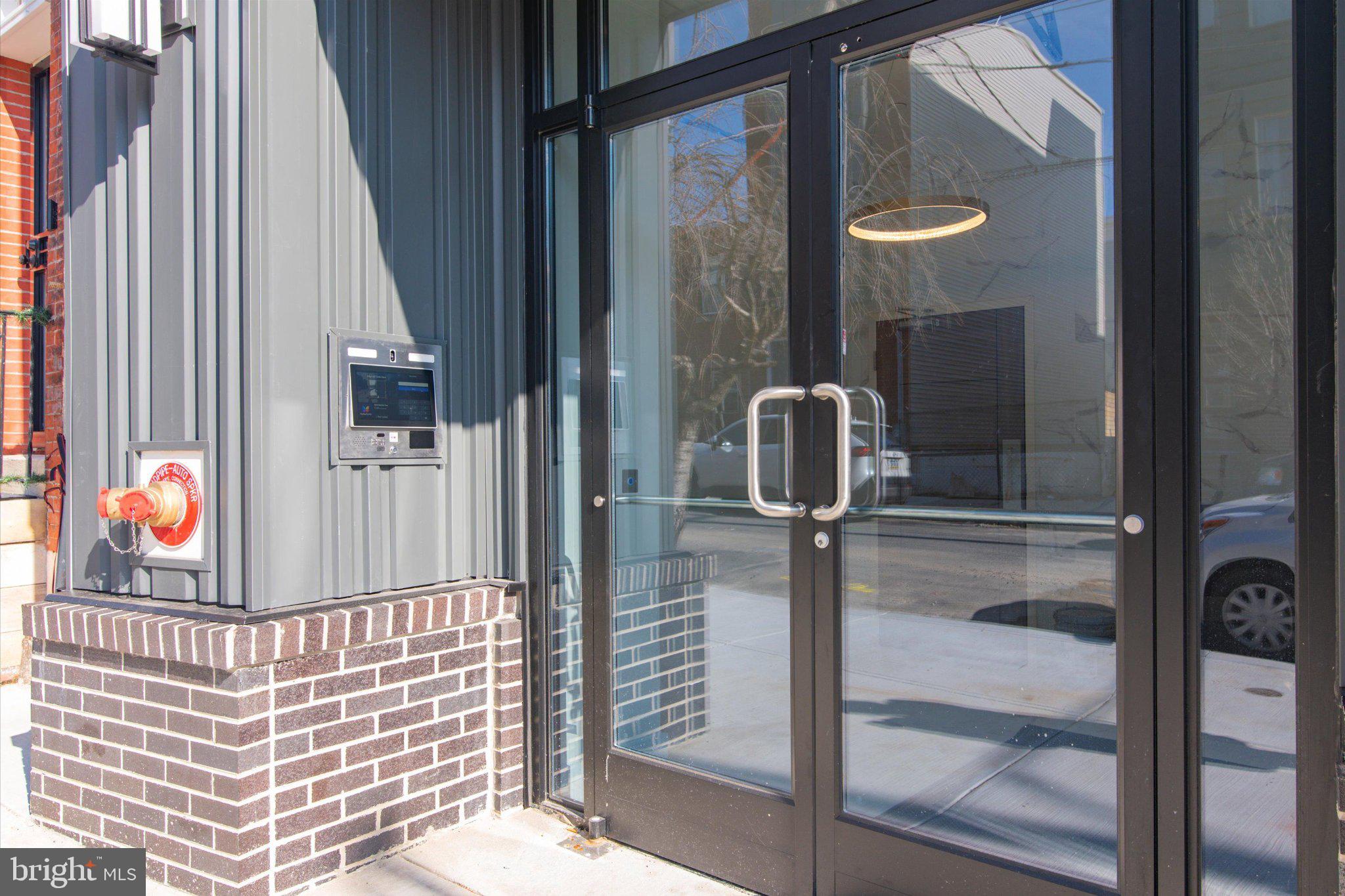1221 E FLETCHER STREET 212
