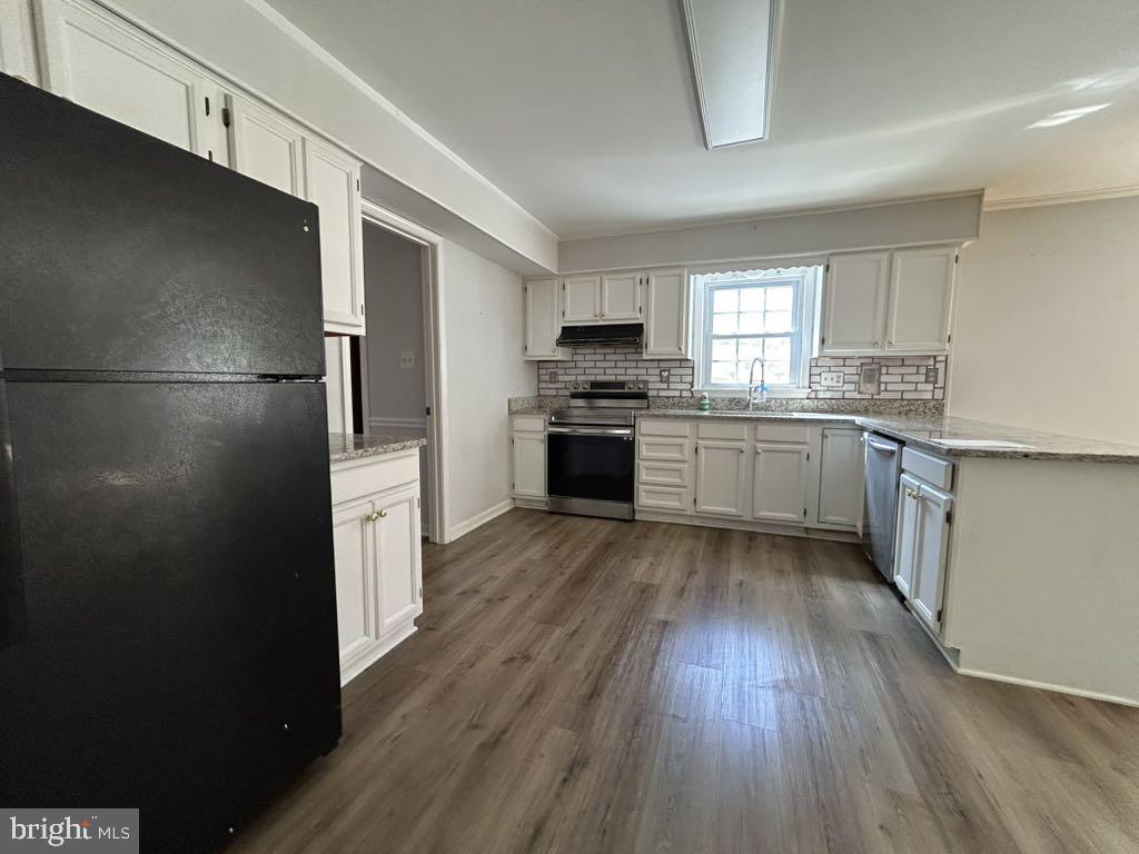 3402 WILLIAMSBURG DRIVE