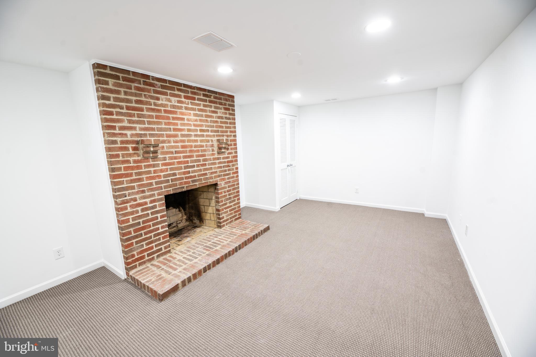 ALEXANDRIA - Residential