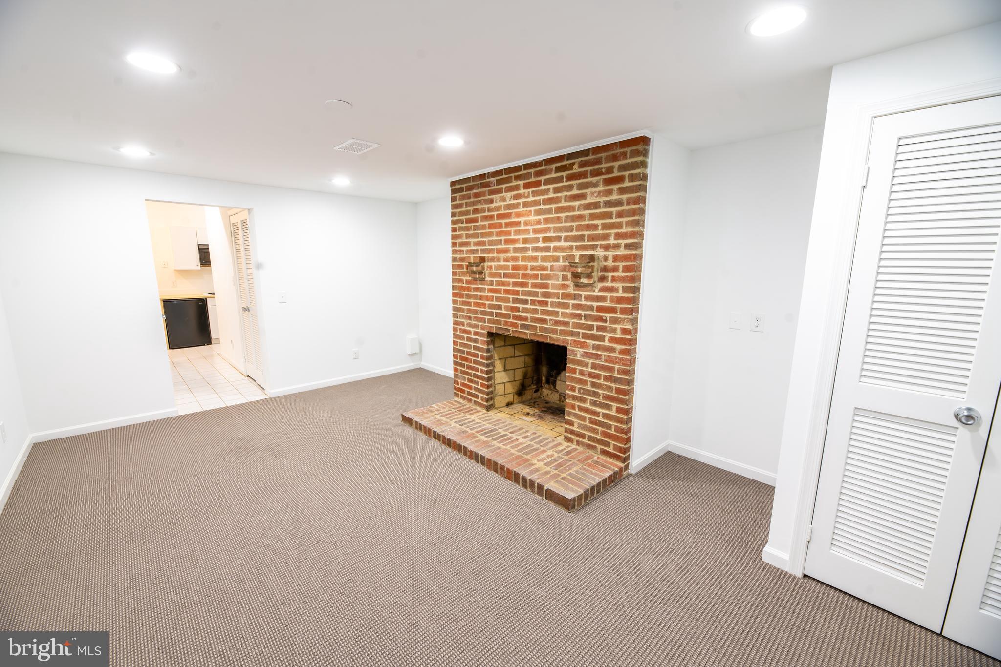 ALEXANDRIA - Residential