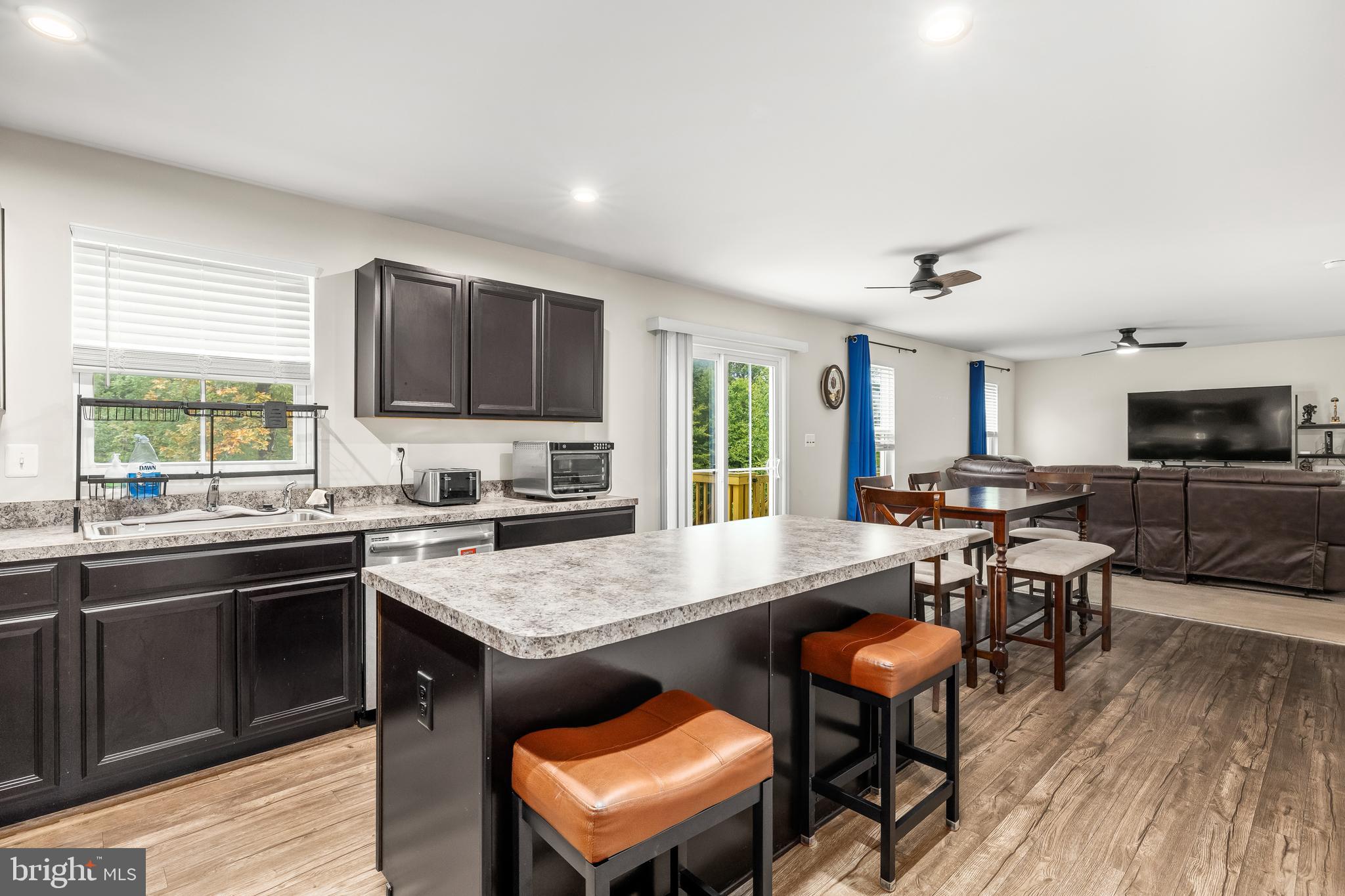 WILDERNESS SHORES - Residential