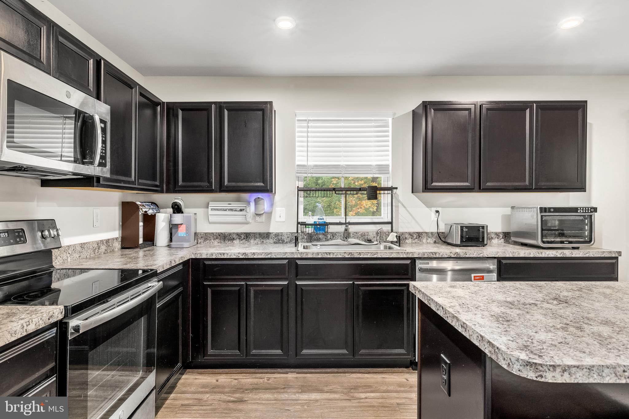 WILDERNESS SHORES - Residential