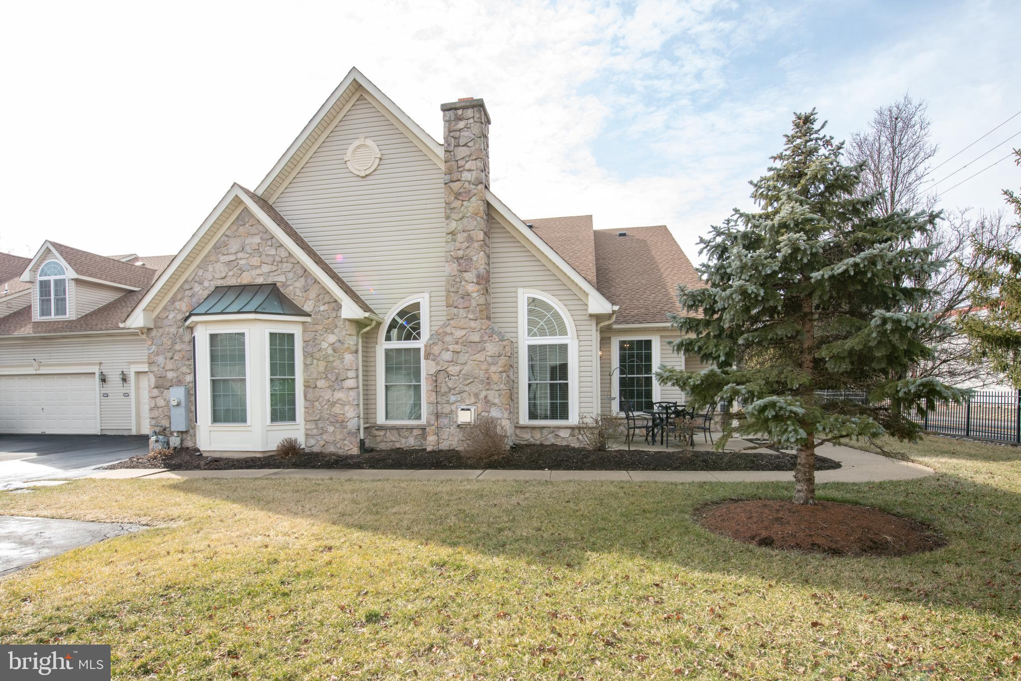 2285 SEABIRD DRIVE 14
