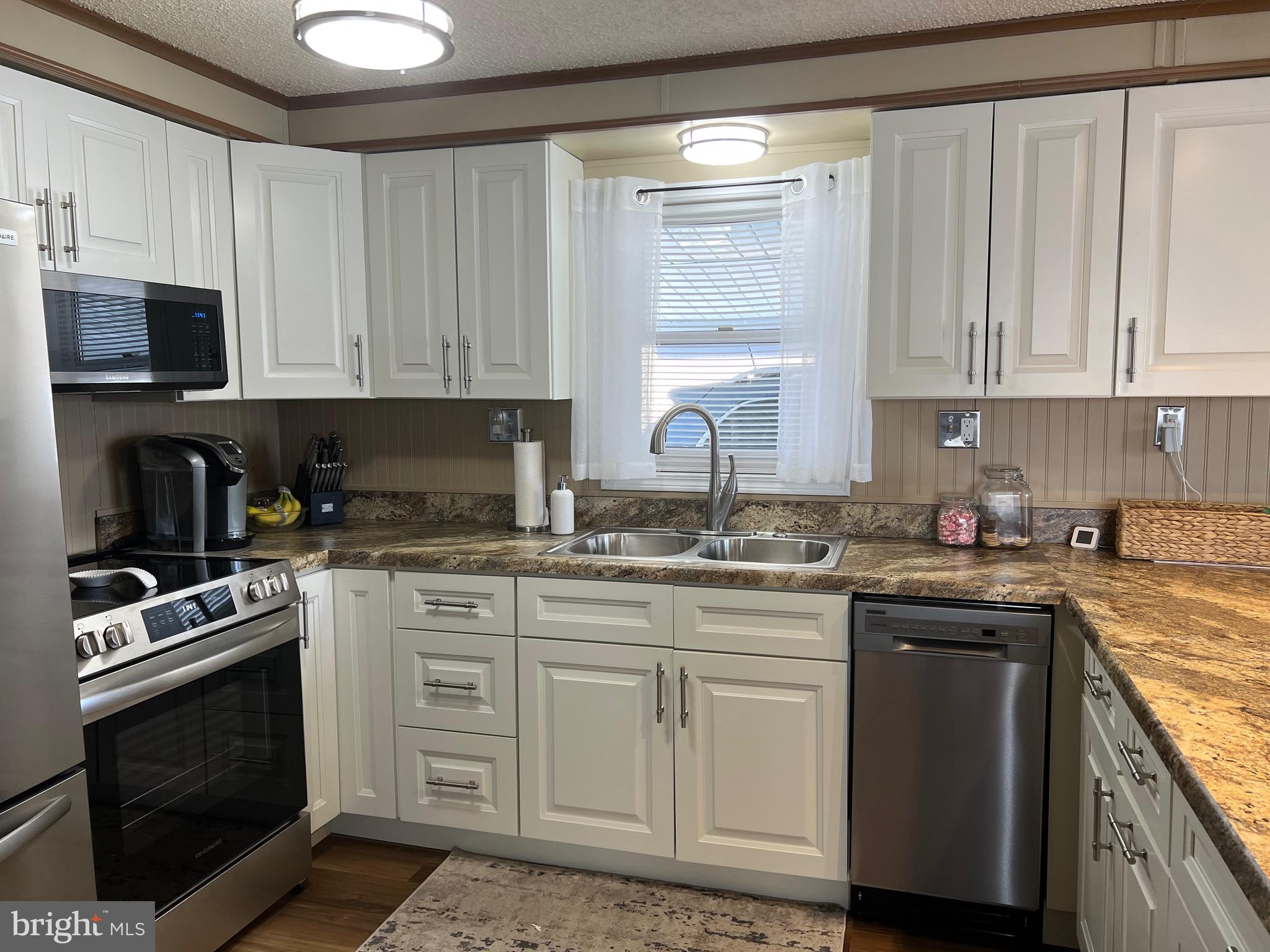 WESTVIEW TERRACE - Residential