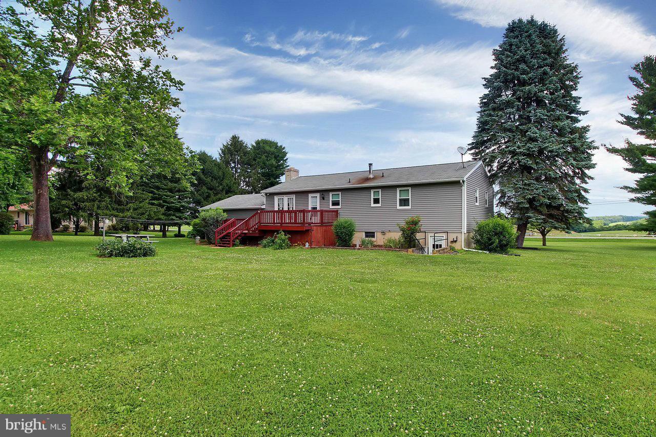 WHITE HALL - Residential